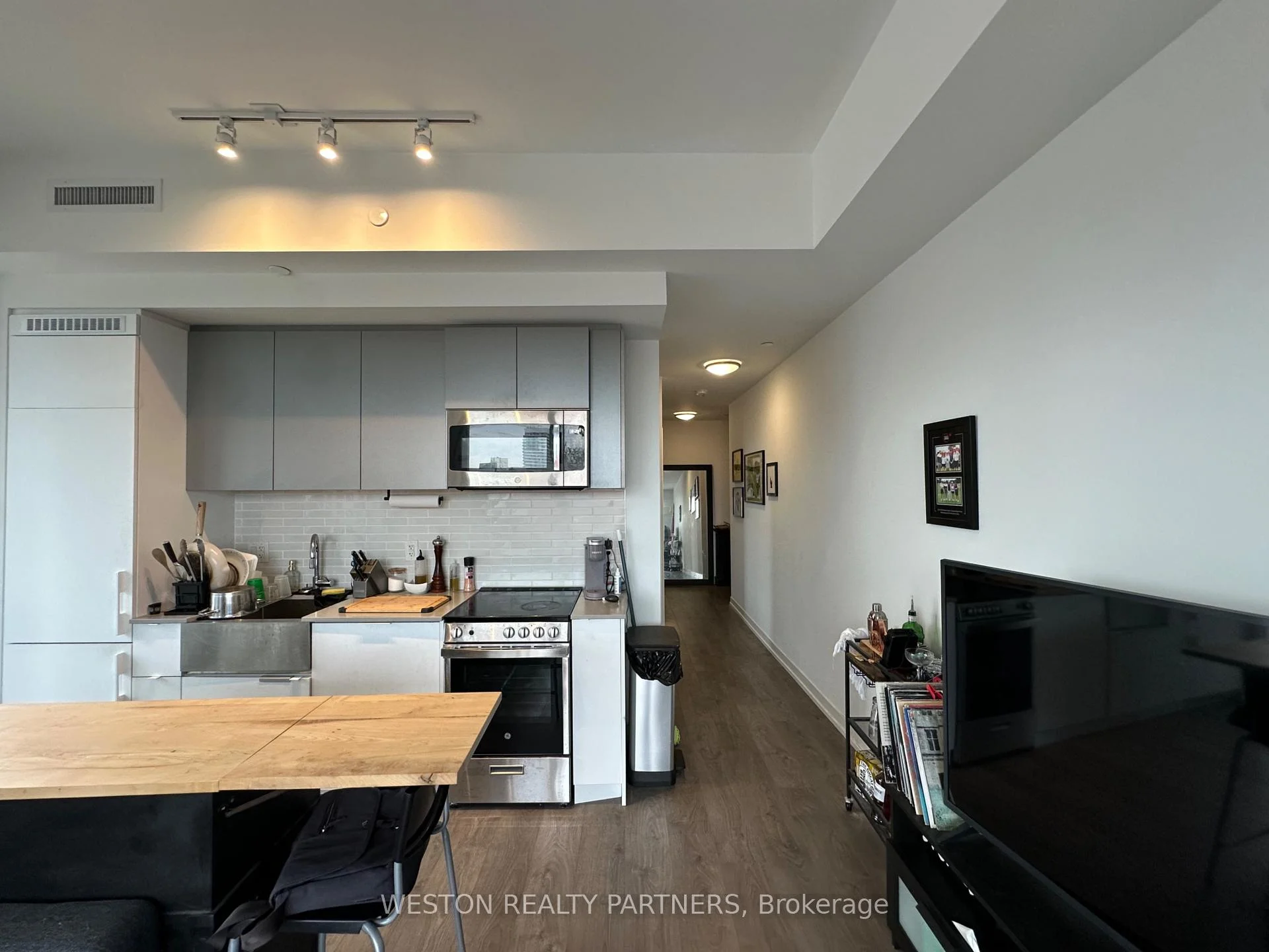 Photo 25 of Unit 523, 270 Dufferin Street, Toronto, South Parkdale — HOMEH
