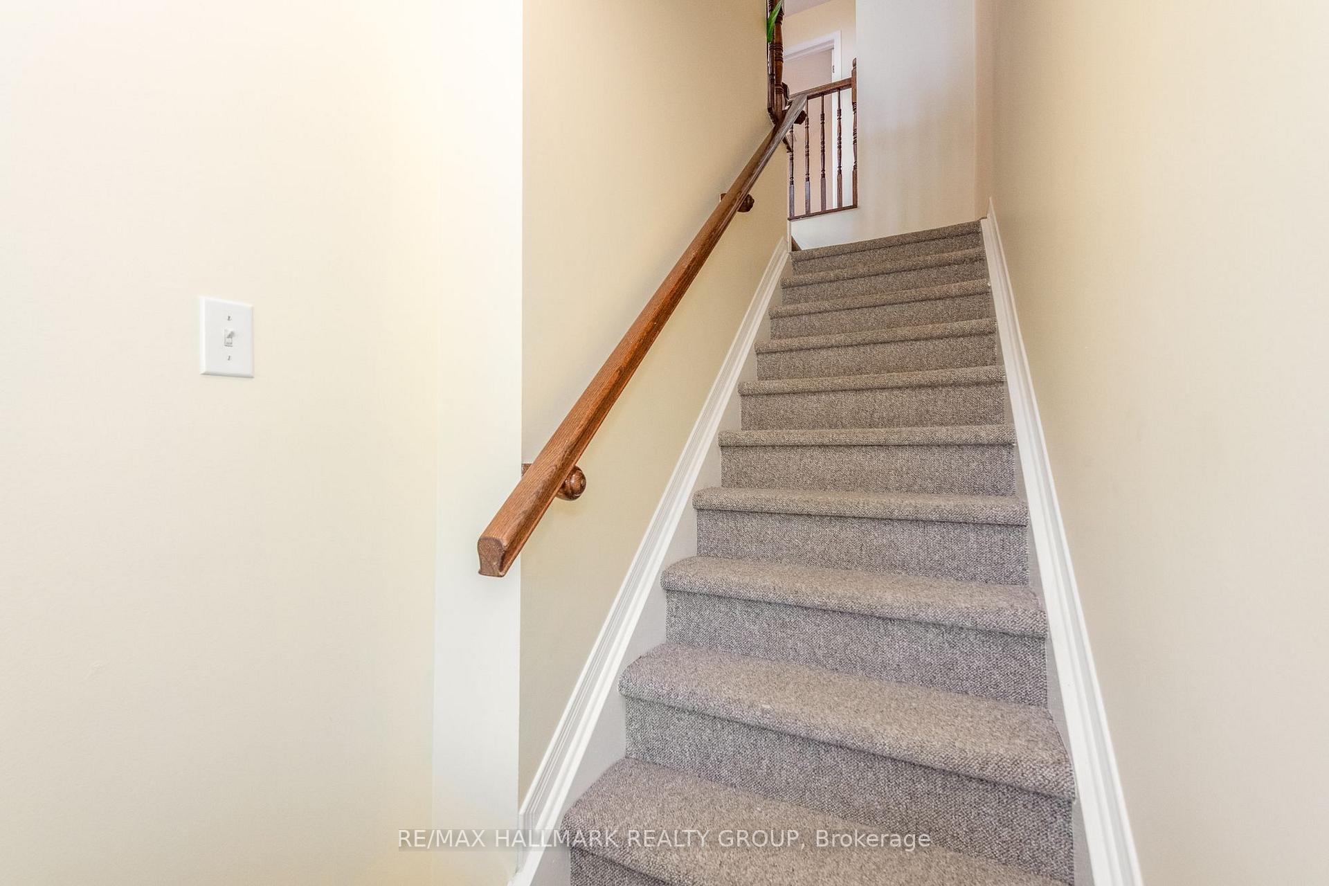 Photo 5 of 1715 Blohm Drive, Ottawa, Hunt Club Park — HOMEH