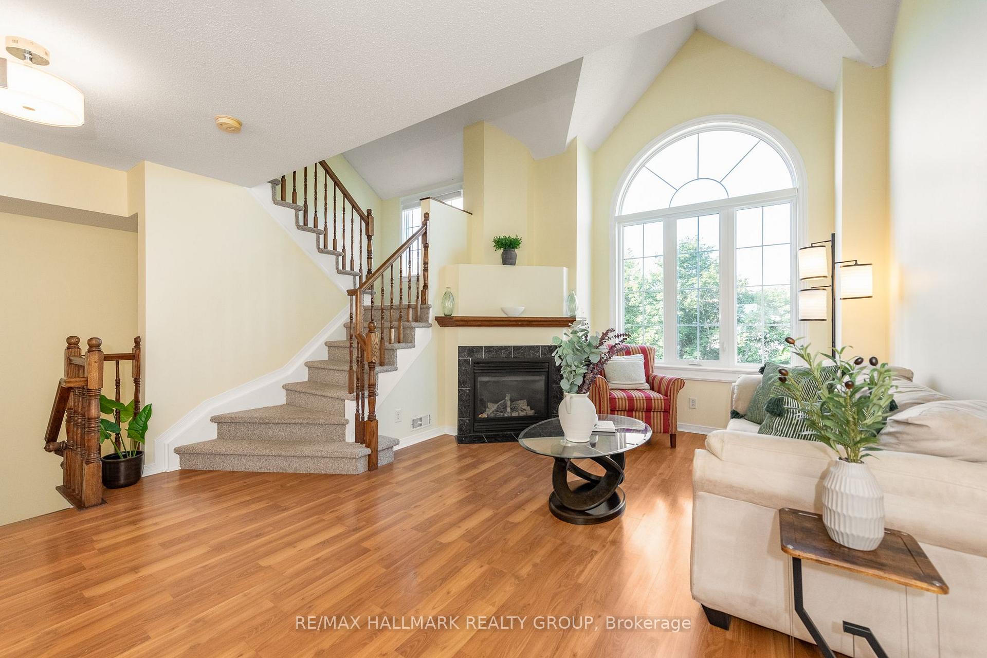 Photo 9 of 1715 Blohm Drive, Ottawa, Hunt Club Park — HOMEH