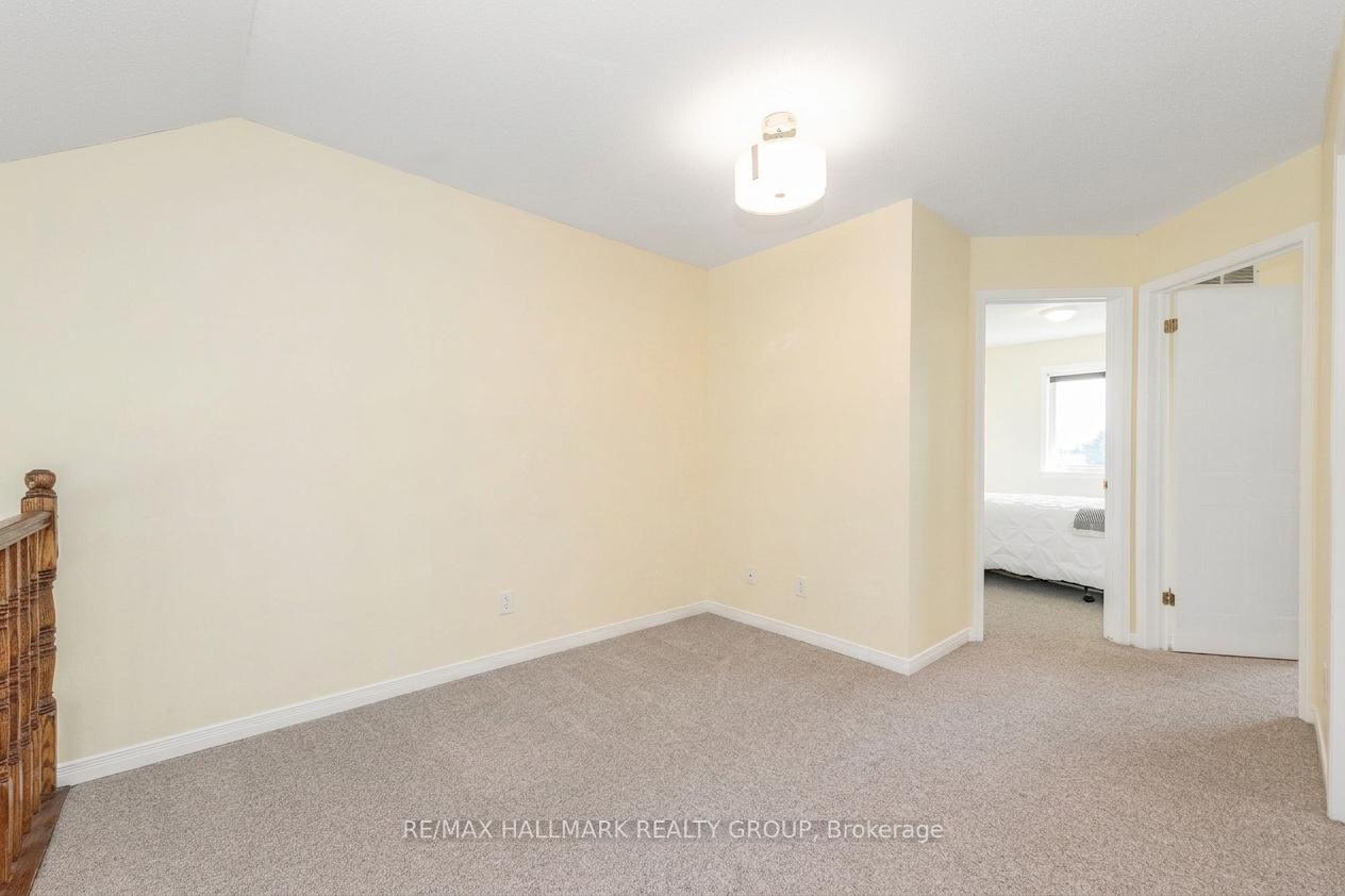 Photo 31 of 1715 Blohm Drive, Ottawa, Hunt Club Park — HOMEH