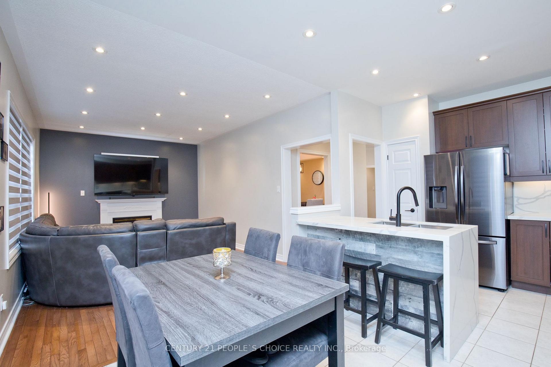 Photo 15 of 58 Collingwood Avenue, Brampton, Snelgrove — HOMEH