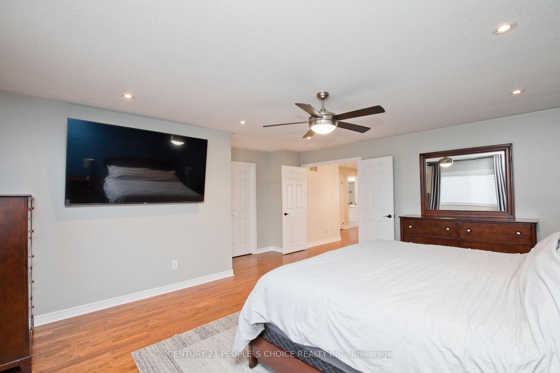 Photo 21 of 58 Collingwood Avenue, Brampton, Snelgrove — HOMEH