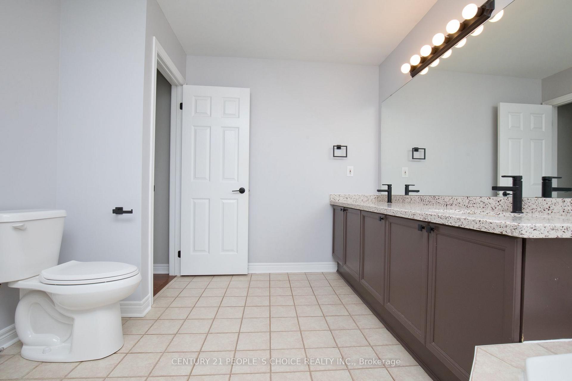 Photo 23 of 58 Collingwood Avenue, Brampton, Snelgrove — HOMEH