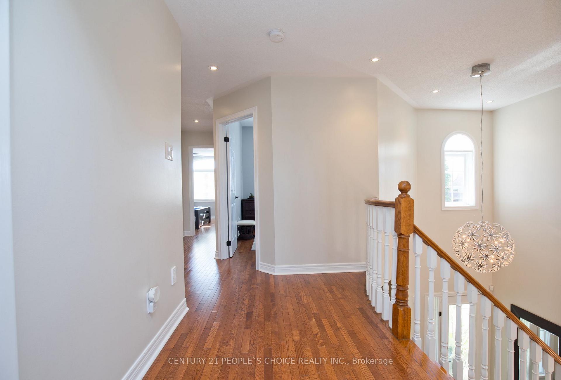 Photo 27 of 58 Collingwood Avenue, Brampton, Snelgrove — HOMEH