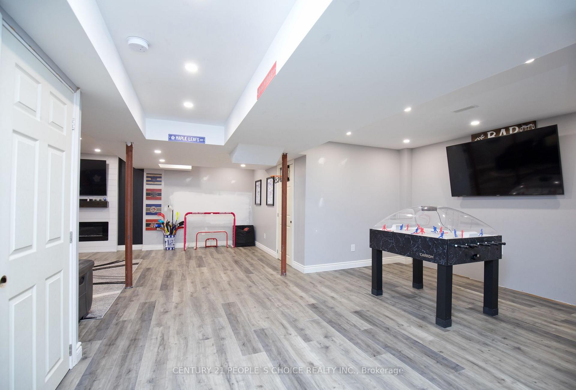 Photo 37 of 58 Collingwood Avenue, Brampton, Snelgrove — HOMEH