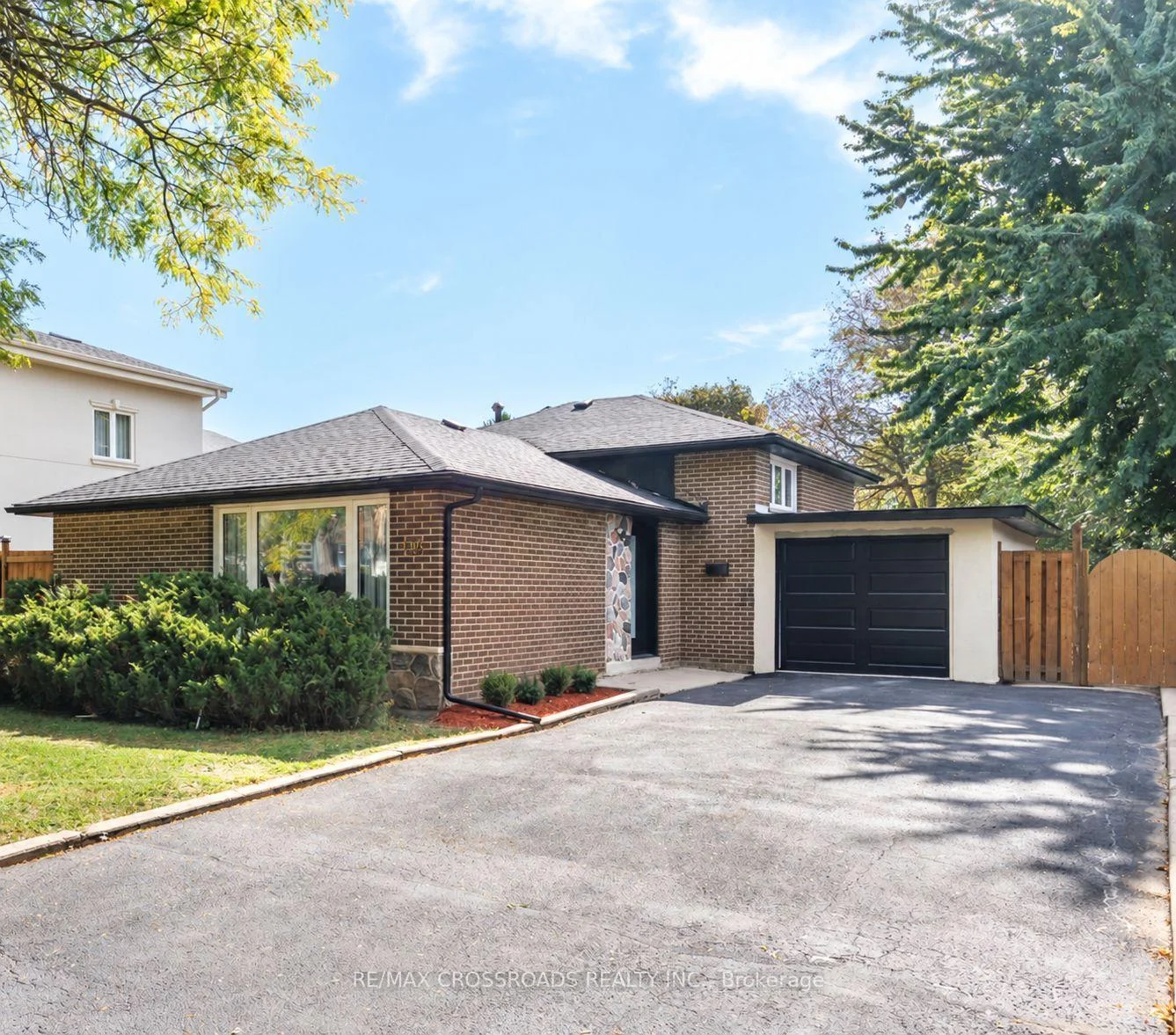 Photo of 184 Laverock Avenue