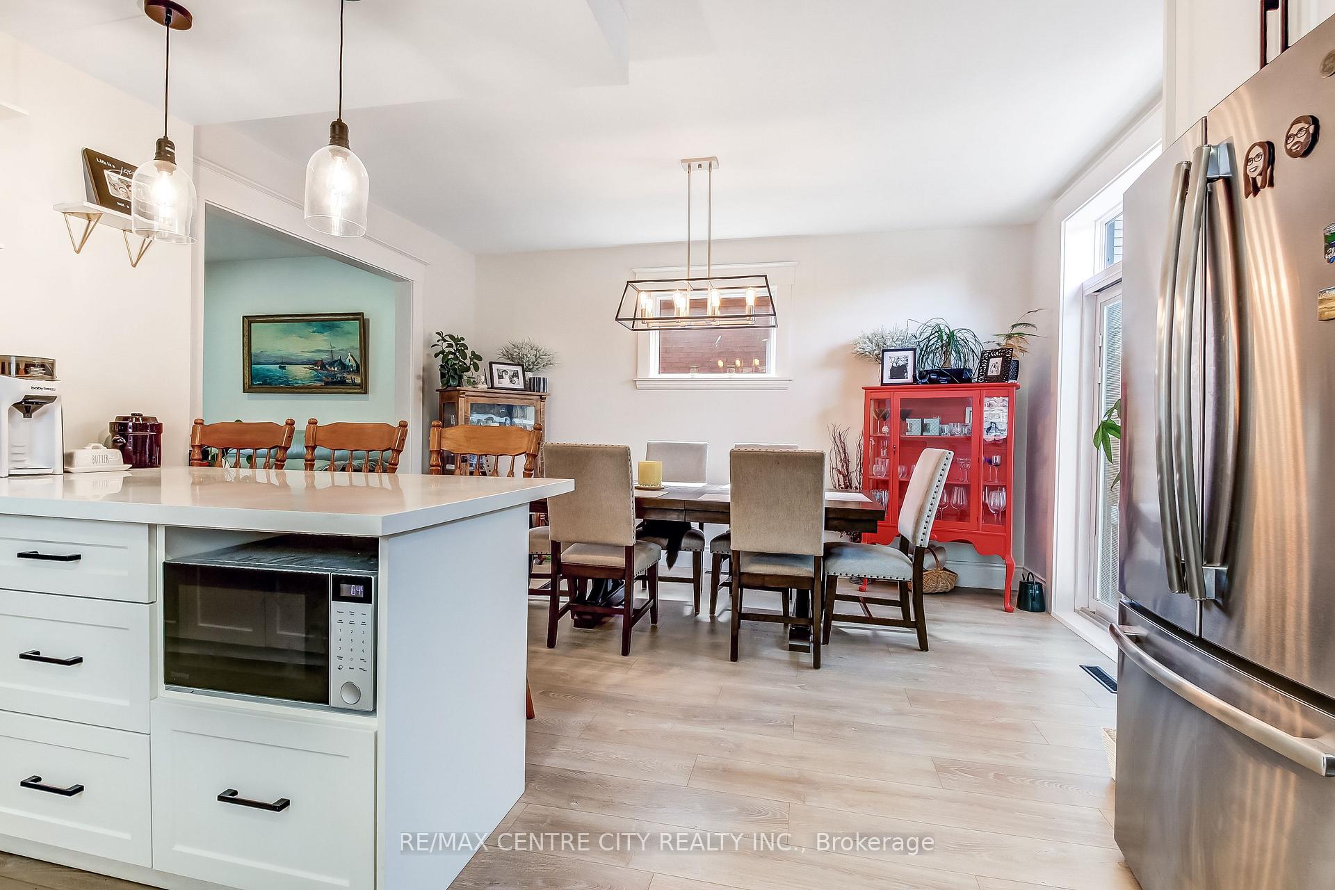 Photo 8 of 71 Wilson Avenue, St. Thomas — HOMEH