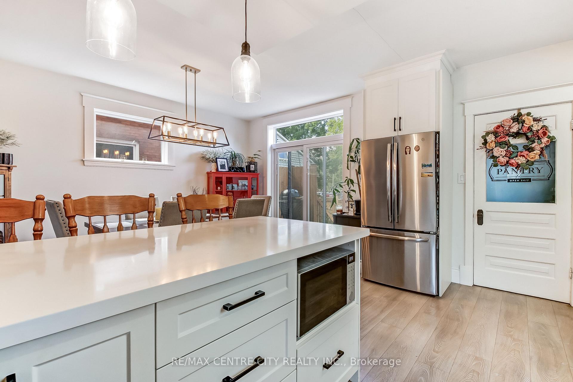 Photo 11 of 71 Wilson Avenue, St. Thomas — HOMEH