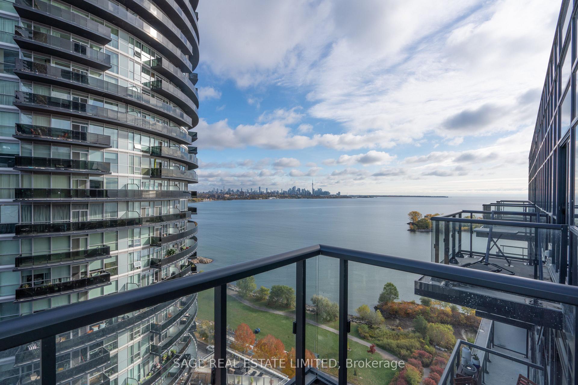 Photo 2 of Unit Ph11, 39 Annie Craig Drive, Etobicoke, Mimico — HOMEH