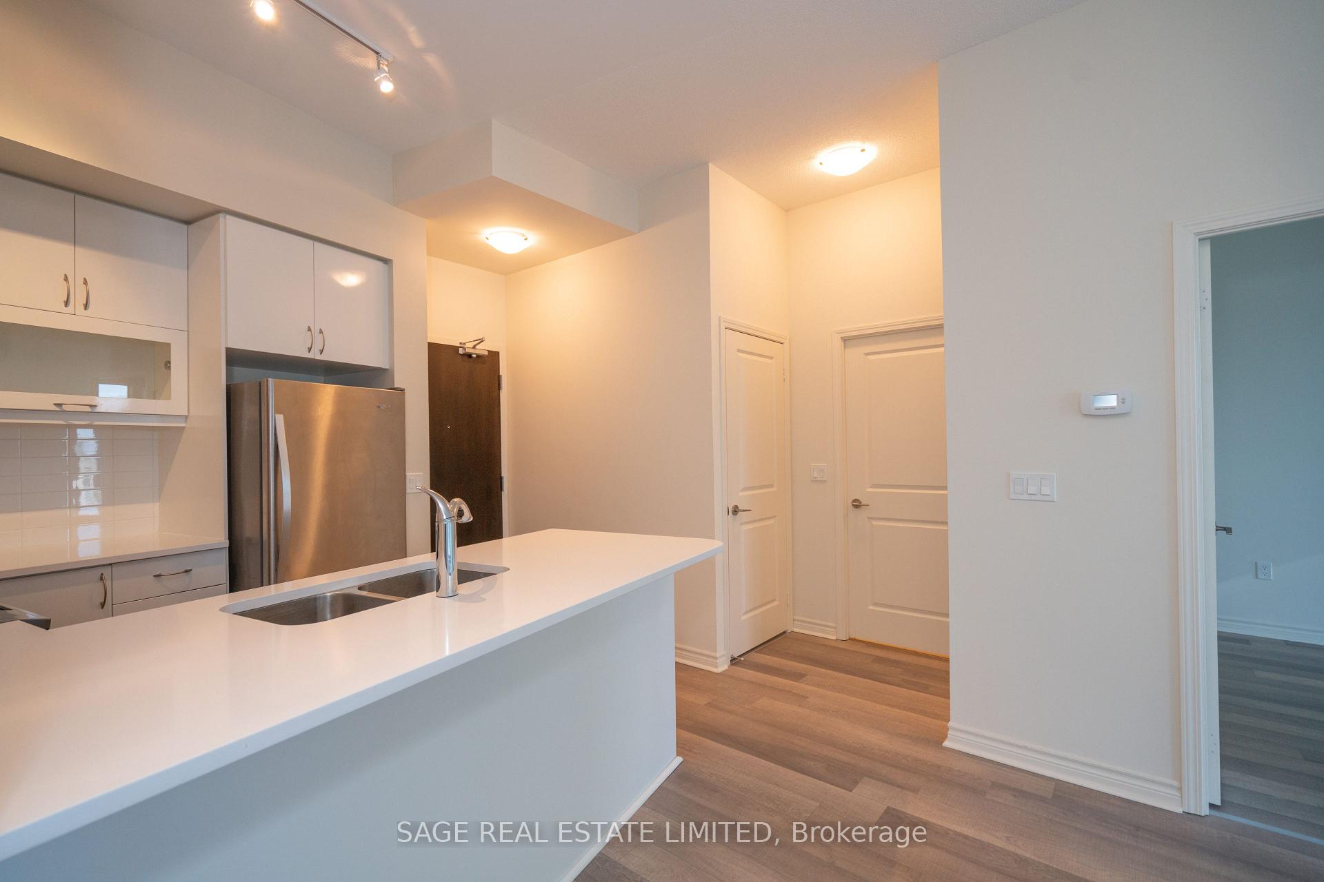 Photo 8 of Unit Ph11, 39 Annie Craig Drive, Etobicoke, Mimico — HOMEH