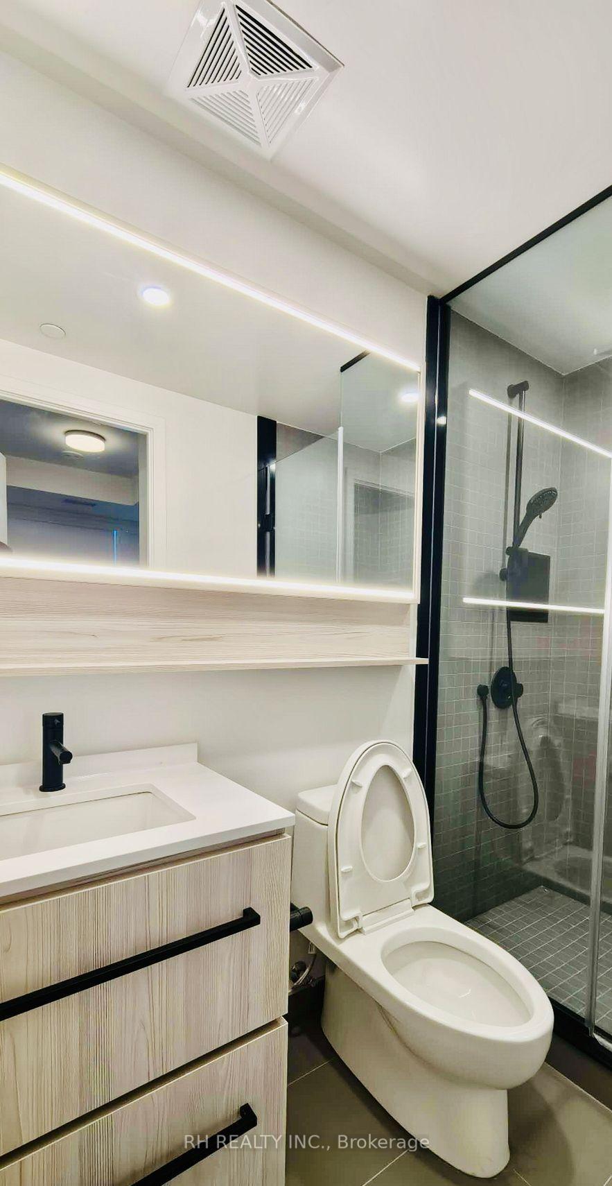 Photo 8 of Unit 1211, 425 Front Street E, Toronto, Waterfront Communities — HOMEH