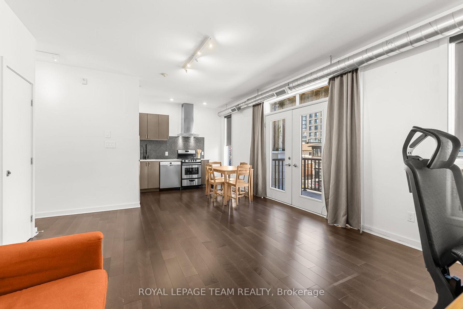 Photo 9 of Unit 301, 1308 Thames Street, Ottawa, Carlington — HOMEH