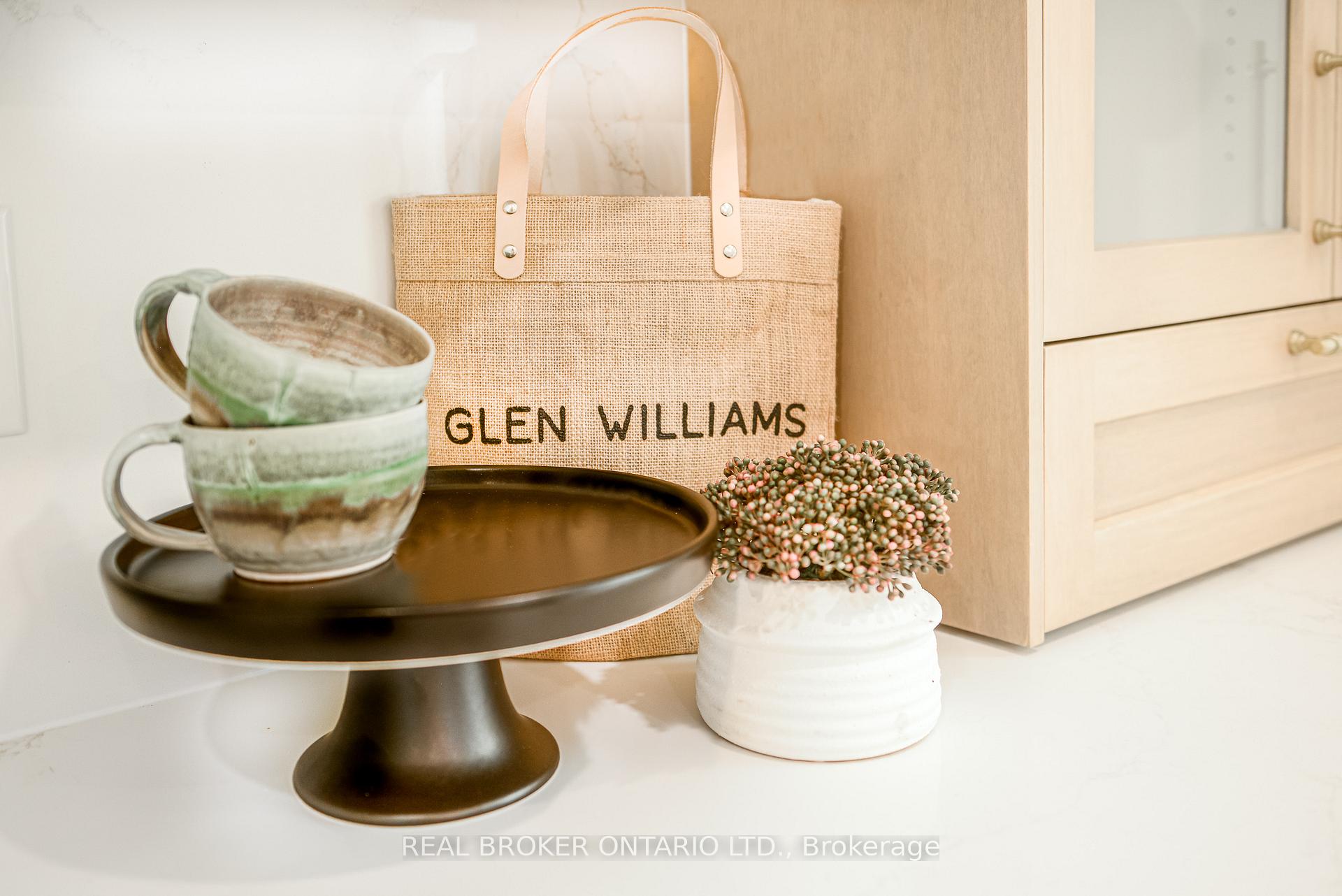 Photo 32 of 572 Main Street, Halton Hills, Glen Williams — HOMEH