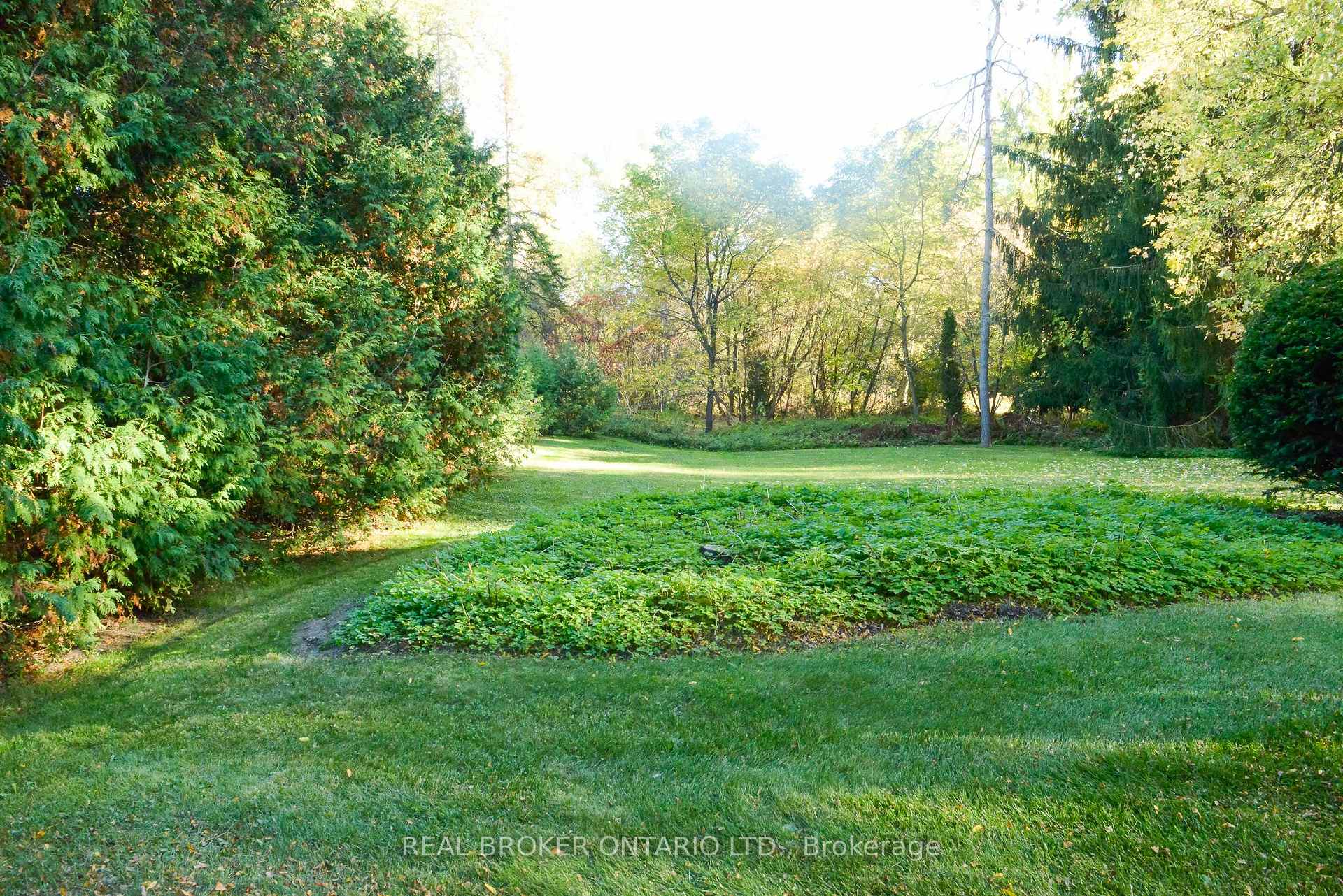 Photo 40 of 572 Main Street, Halton Hills, Glen Williams — HOMEH