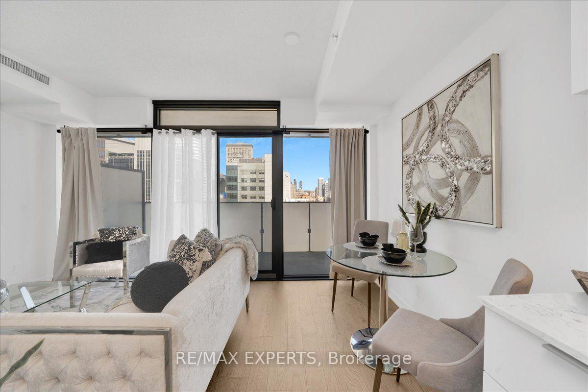 Photo 11 of Unit 1815, 25 Richmond Street E, Toronto, Church-Yonge Corridor — HOMEH