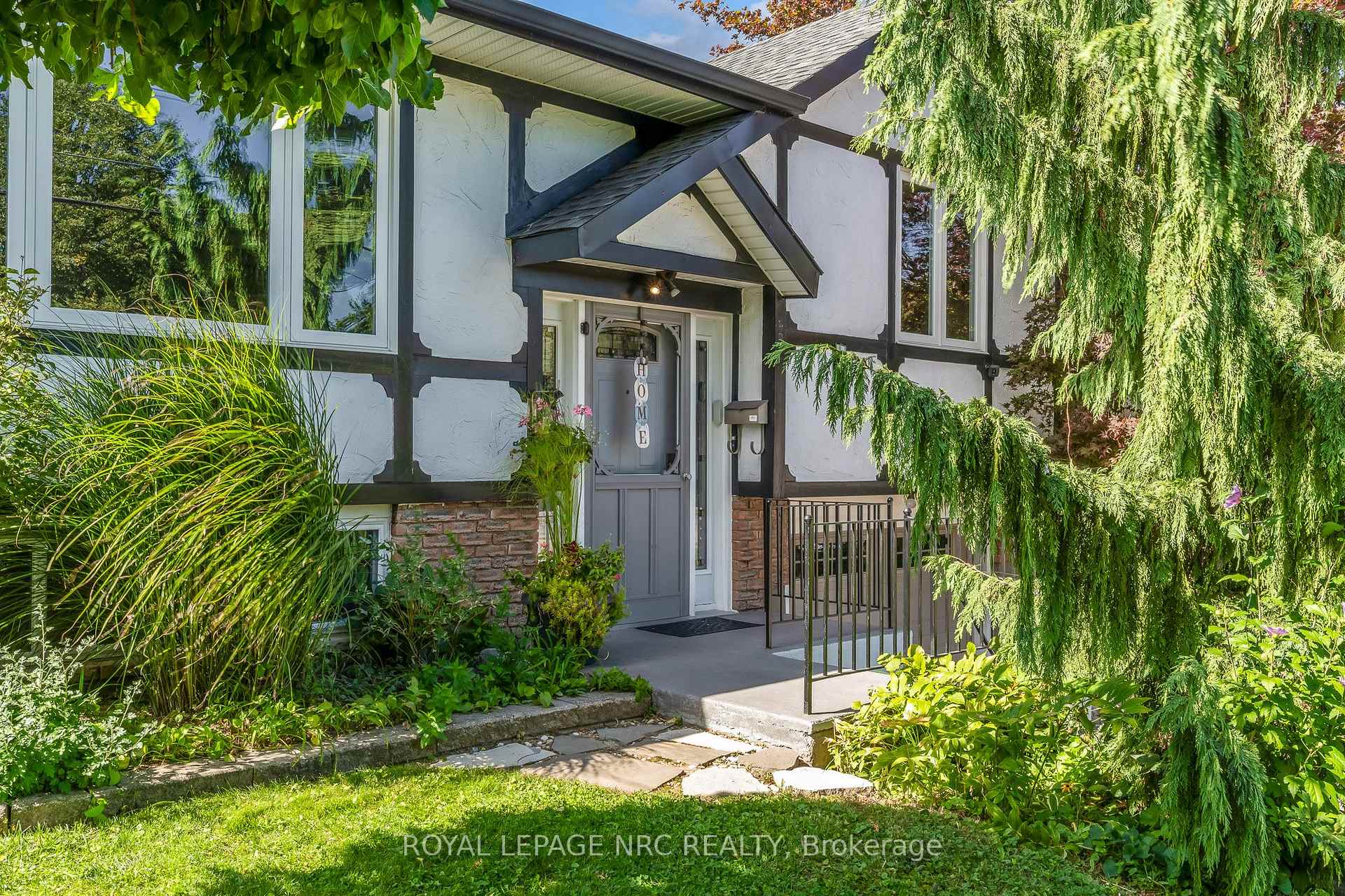 Photo 4 of 481 Bunting Road, St. Catharines, Bunting/Linwell — HOMEH