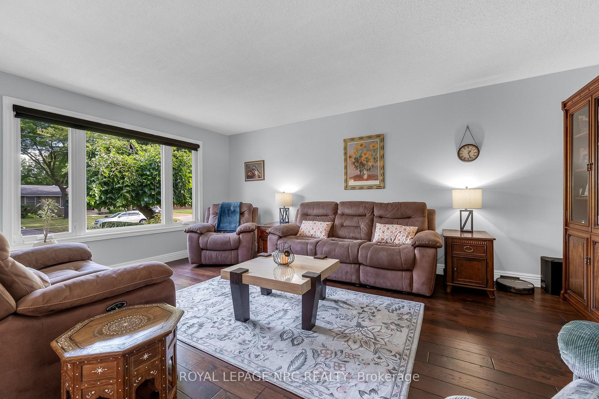 Photo 7 of 481 Bunting Road, St. Catharines, Bunting/Linwell — HOMEH