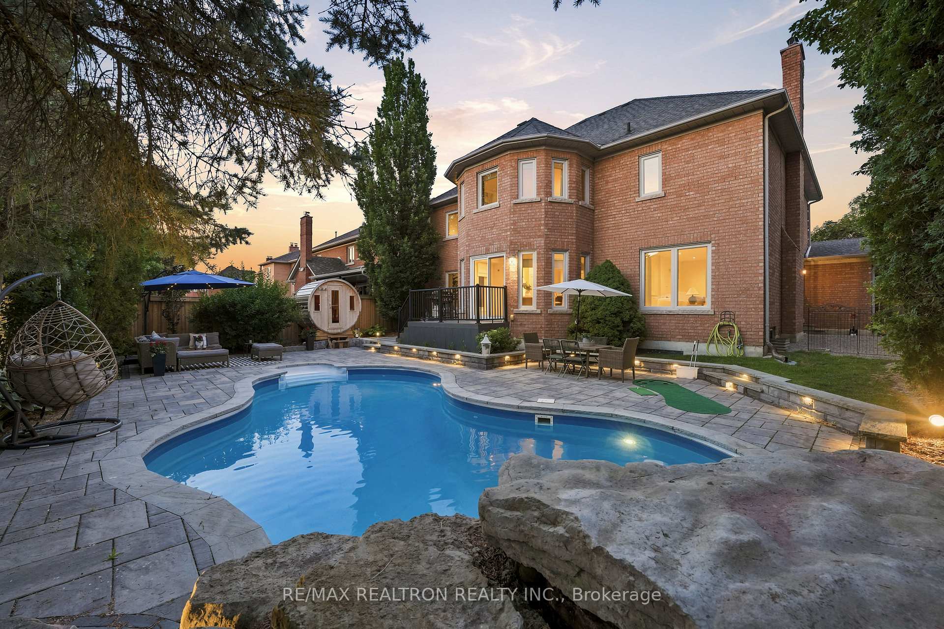 Photo 2 of 653 Exceller Circle, Newmarket, Stonehaven-Wyndham — HOMEH