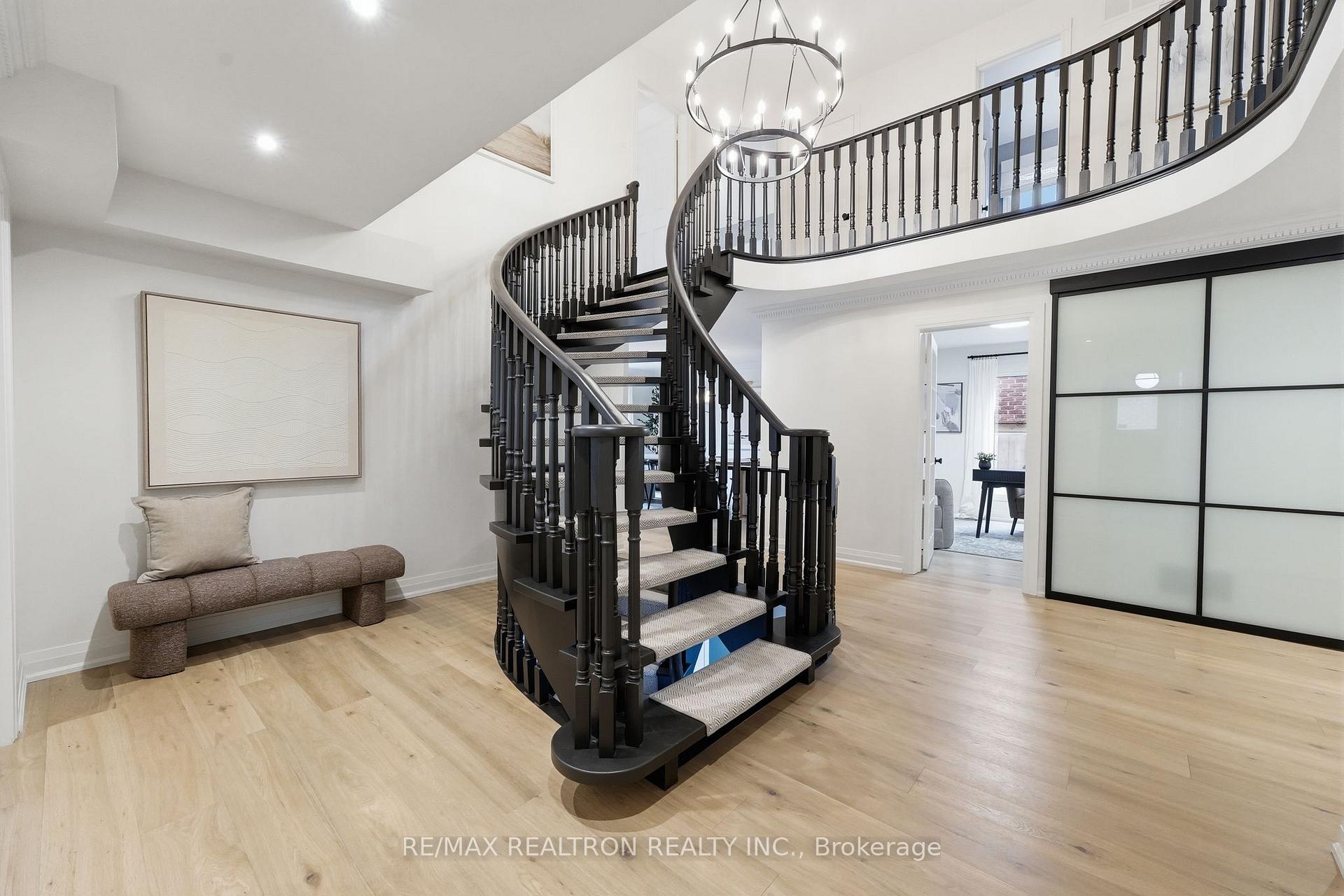 Photo 3 of 653 Exceller Circle, Newmarket, Stonehaven-Wyndham — HOMEH