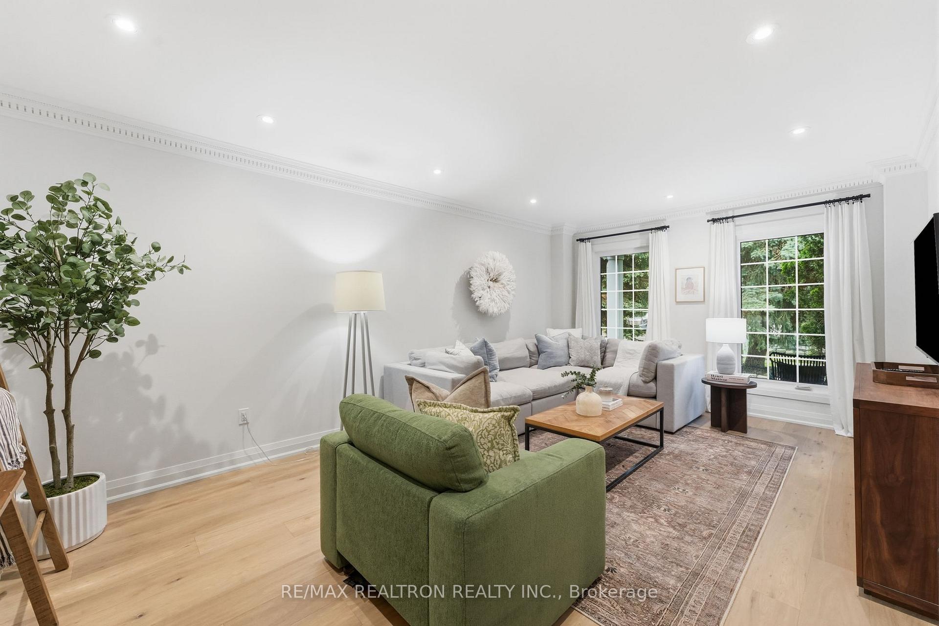 Photo 5 of 653 Exceller Circle, Newmarket, Stonehaven-Wyndham — HOMEH