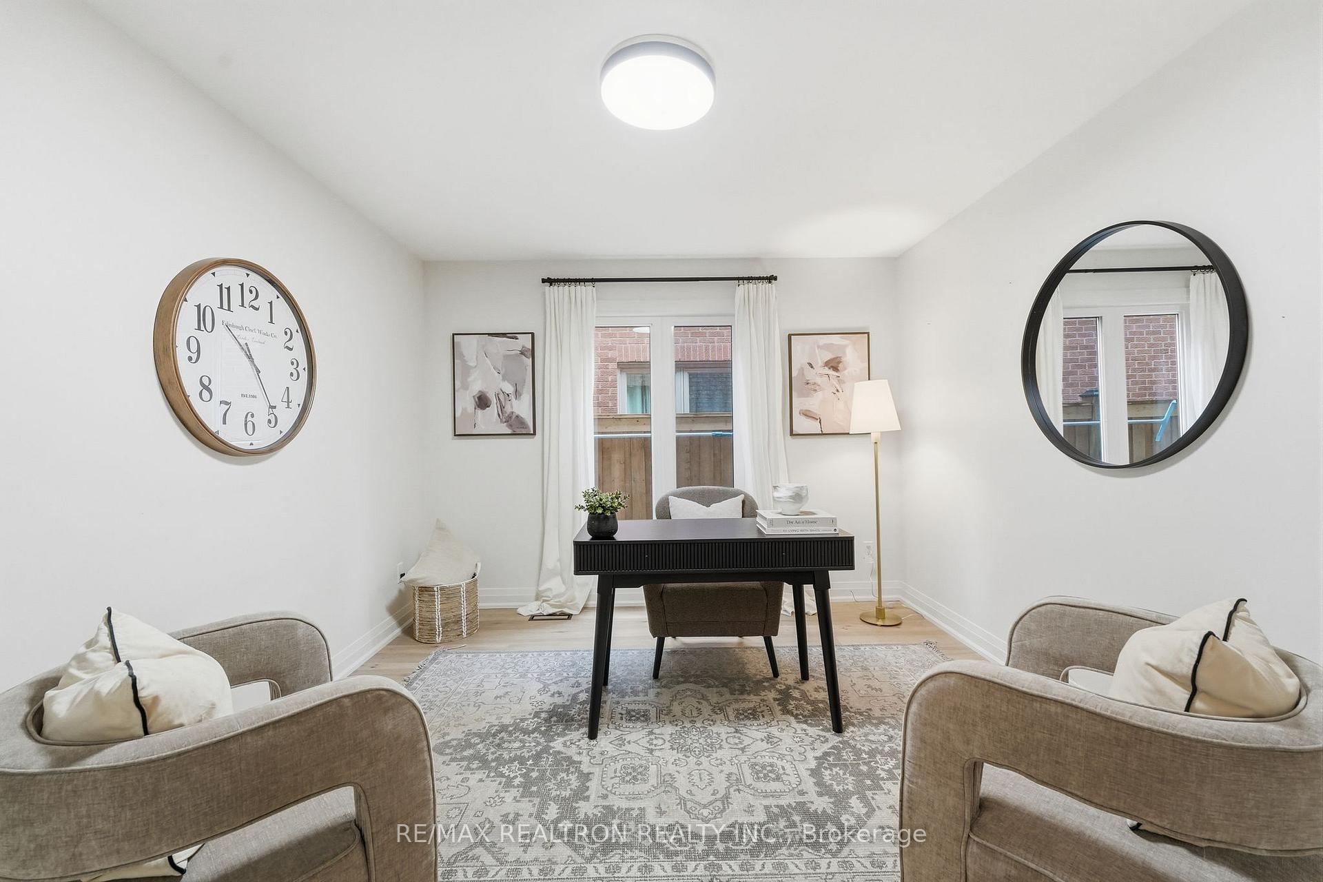 Photo 7 of 653 Exceller Circle, Newmarket, Stonehaven-Wyndham — HOMEH