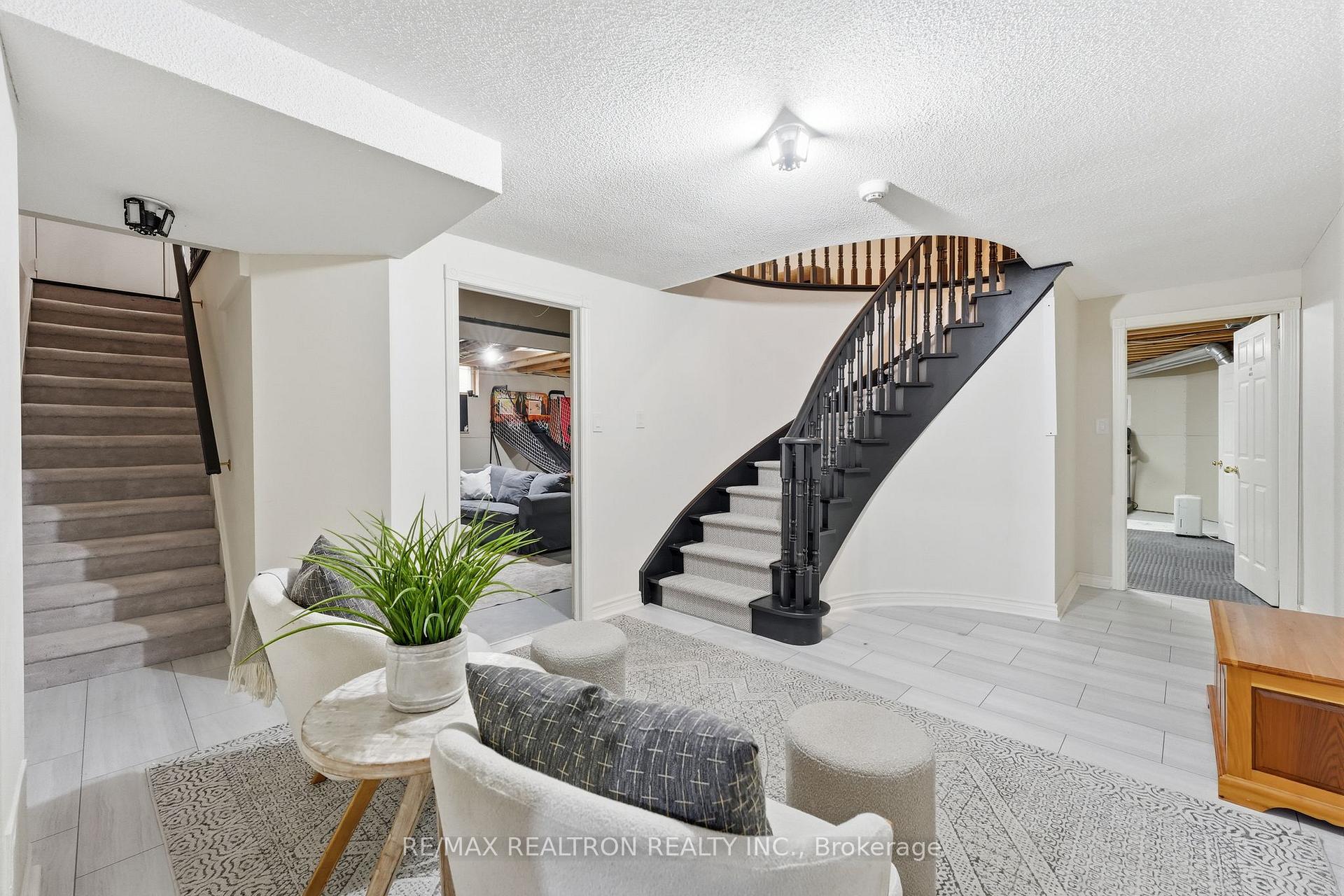 Photo 37 of 653 Exceller Circle, Newmarket, Stonehaven-Wyndham — HOMEH