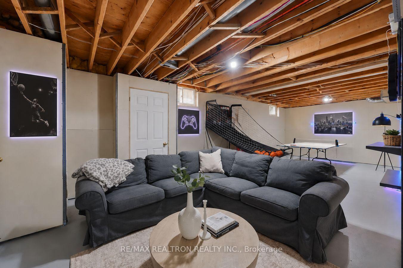 Photo 39 of 653 Exceller Circle, Newmarket, Stonehaven-Wyndham — HOMEH