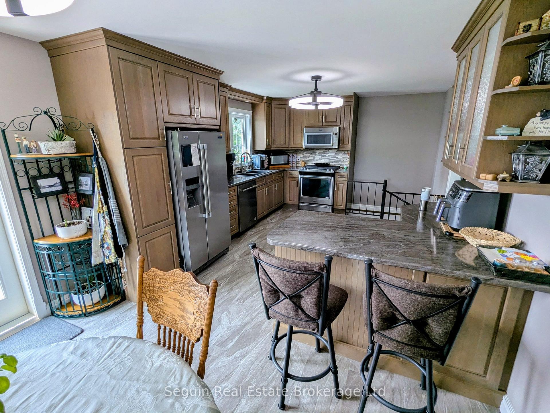 Photo 29 of 1091 Highway 518, Seguin — HOMEH