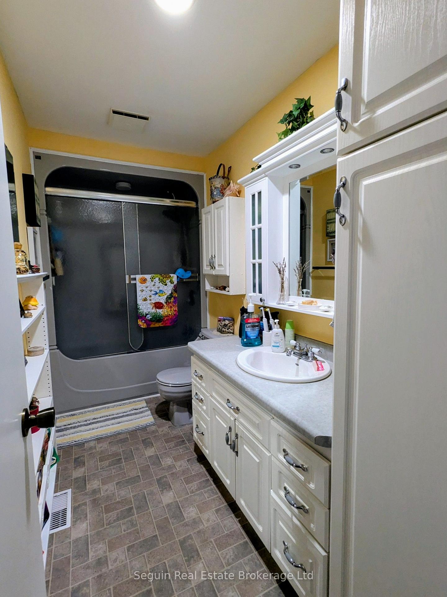 Photo 38 of 1091 Highway 518, Seguin — HOMEH