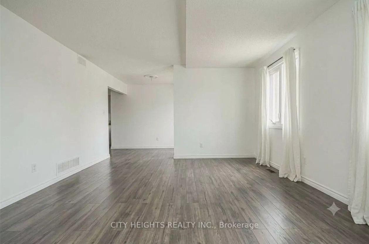 Photo 3 of Unit 44, 510 Essa Road, Barrie, Holly — HOMEH
