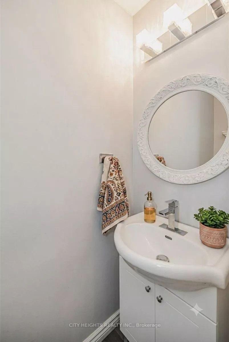 Photo 13 of Unit 44, 510 Essa Road, Barrie, Holly — HOMEH
