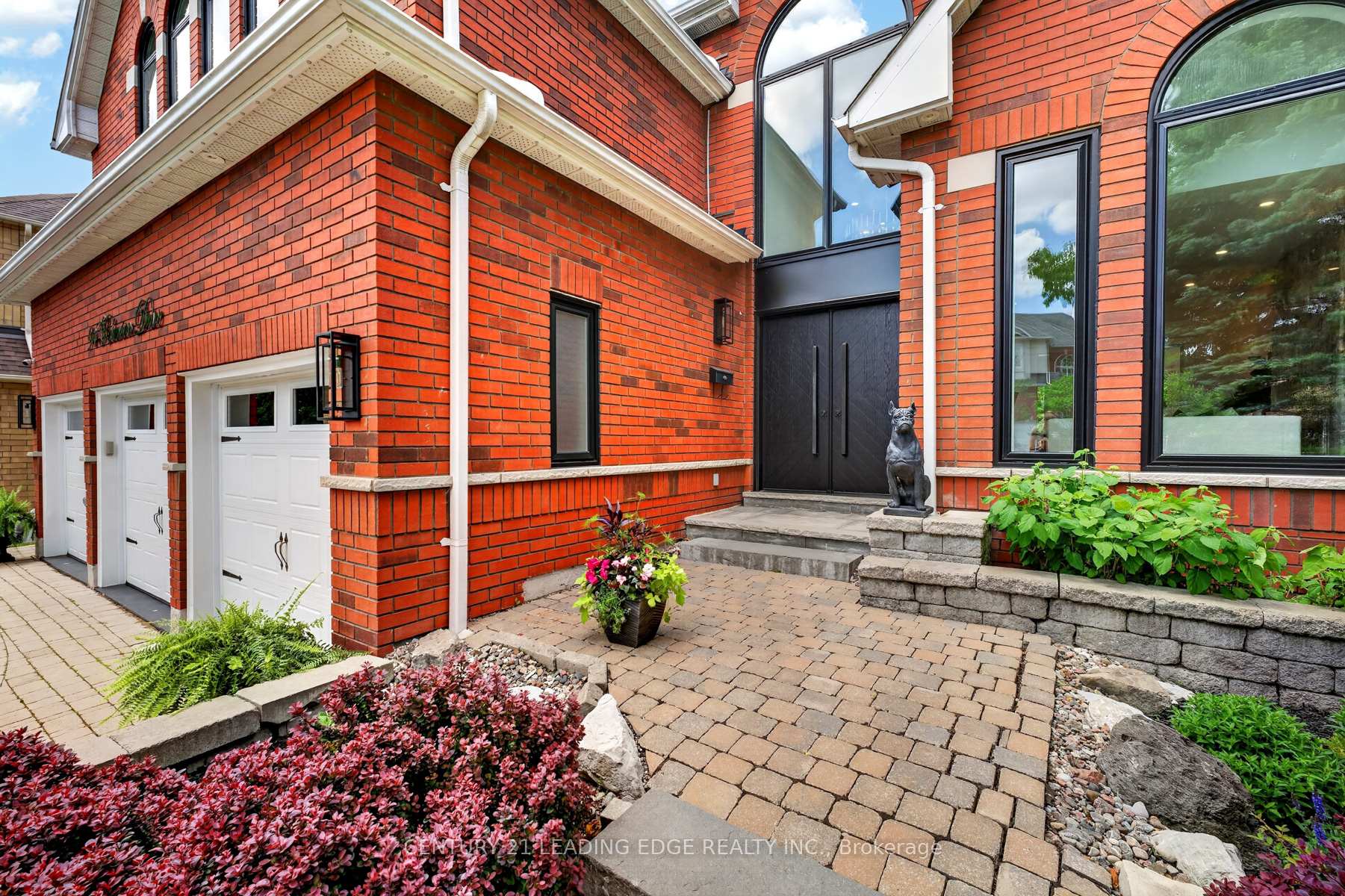 Photo 4 of 94 Roberson Drive, Ajax, Central West — HOMEH