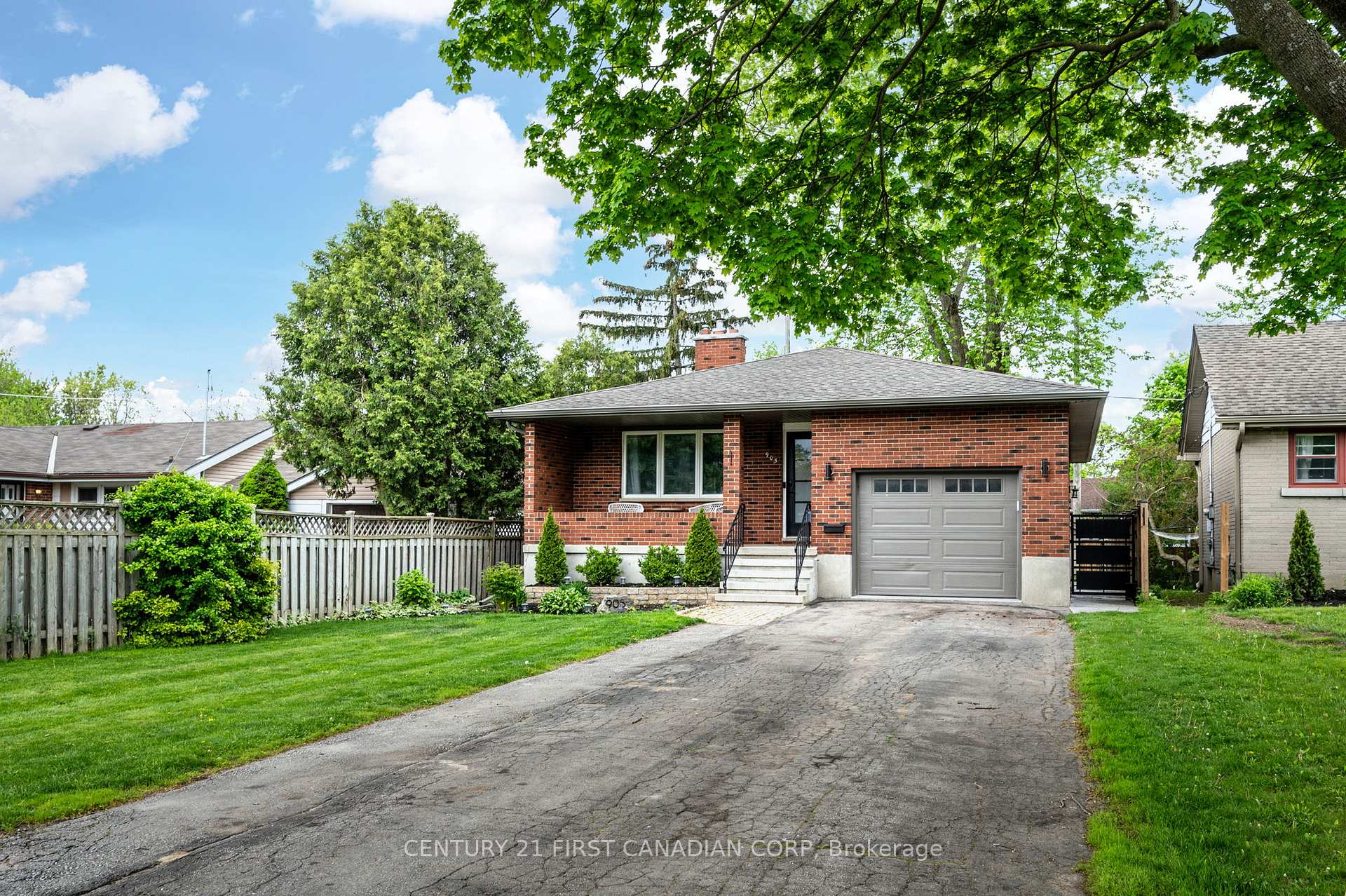 Photo 1 of 905 Wellingsboro Road, London, South Y — HOMEH