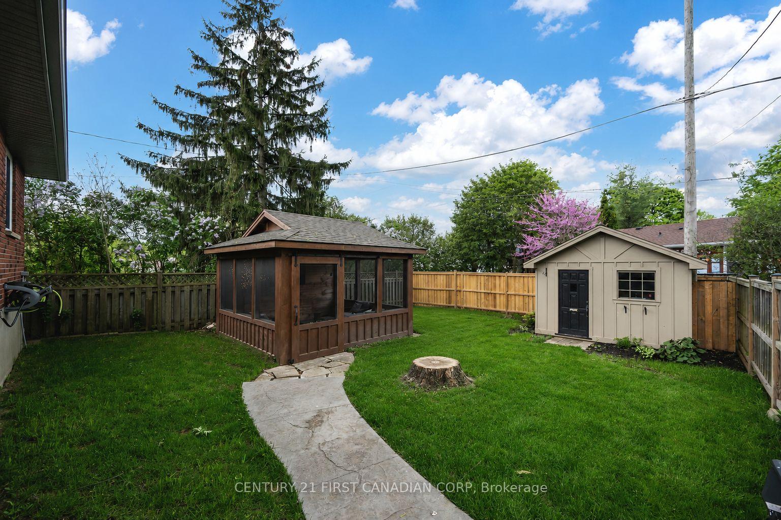 Photo 6 of 905 Wellingsboro Road, London, South Y — HOMEH