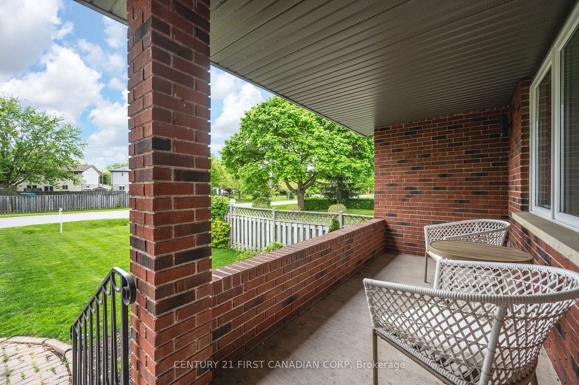 Photo 14 of 905 Wellingsboro Road, London, South Y — HOMEH