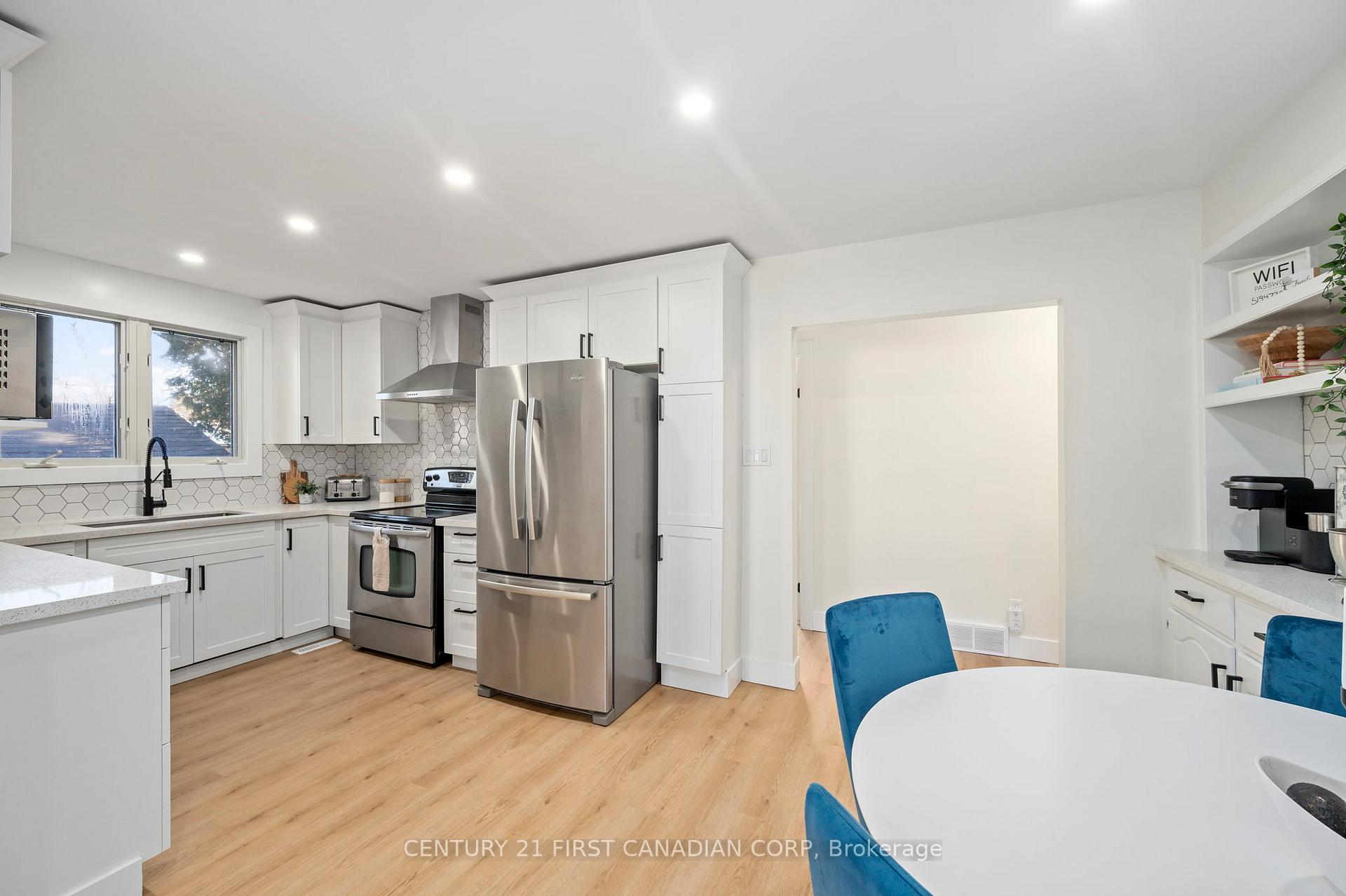 Photo 17 of 905 Wellingsboro Road, London, South Y — HOMEH