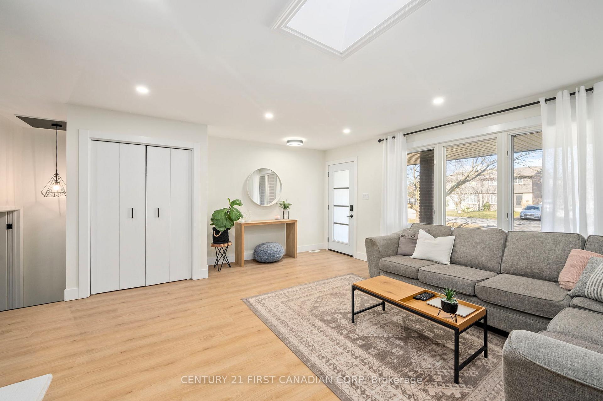 Photo 29 of 905 Wellingsboro Road, London, South Y — HOMEH