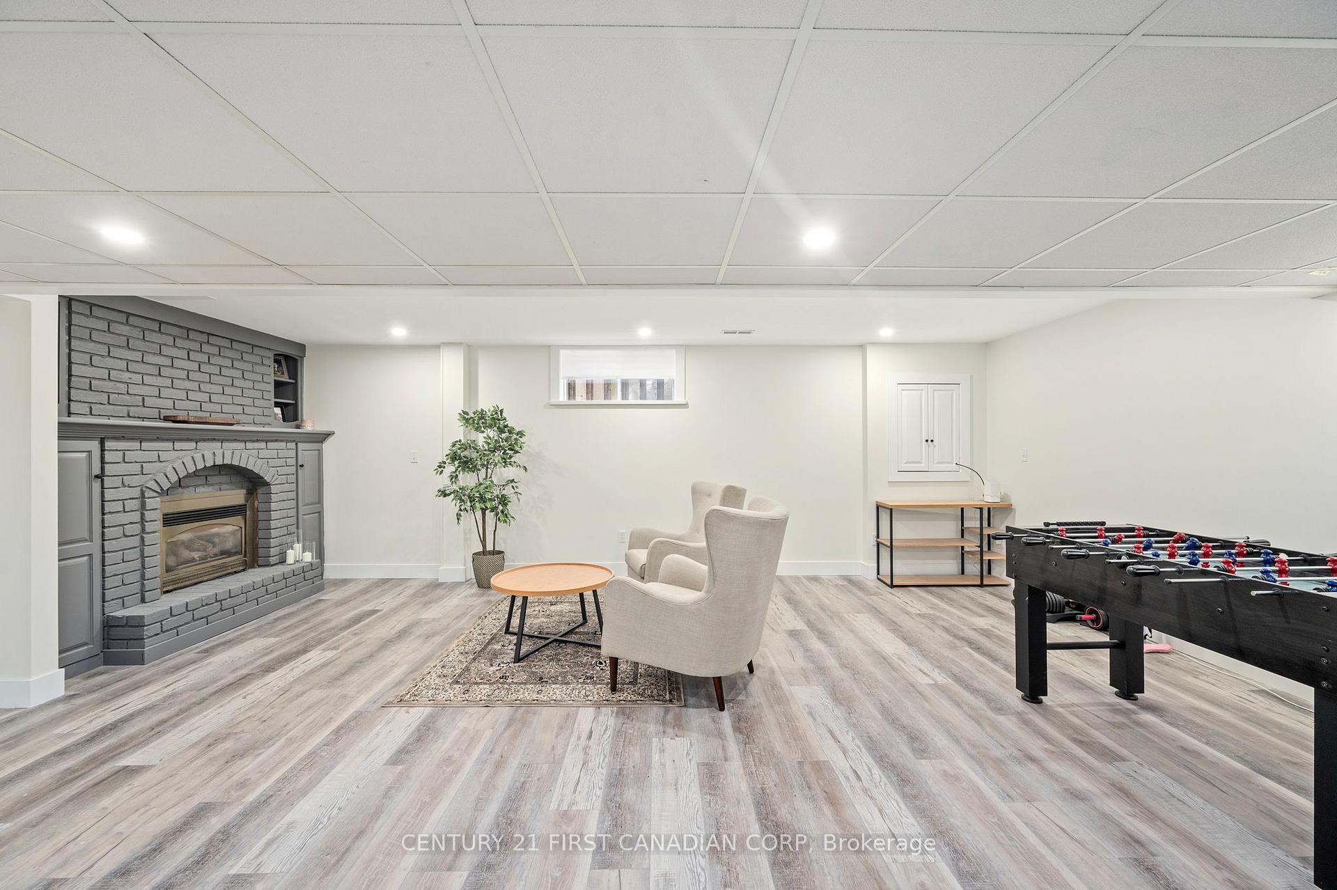 Photo 37 of 905 Wellingsboro Road, London, South Y — HOMEH