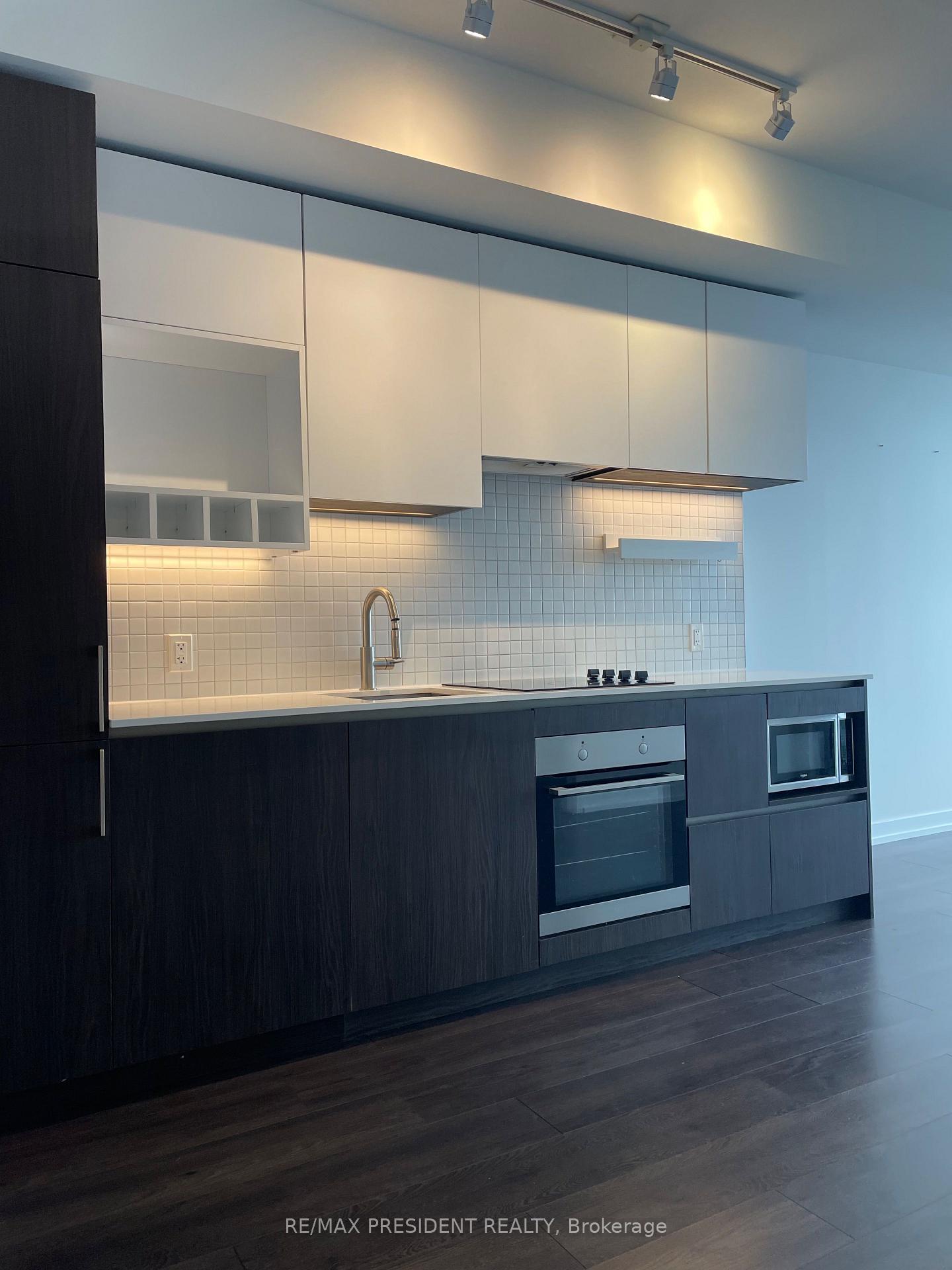 Photo 4 of Unit 4707, 5 Buttermill Avenue, Vaughan, Vaughan Corporate Centre — HOMEH