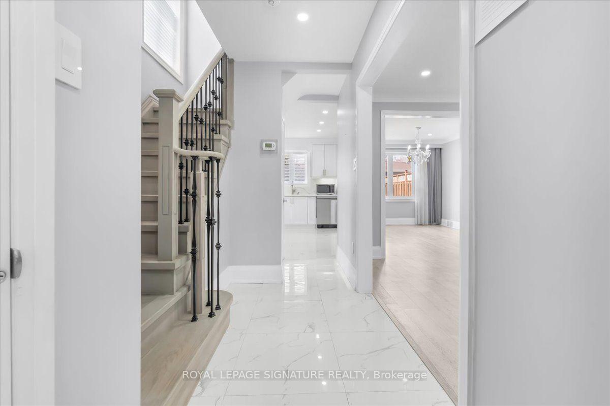 Photo 3 of 90A Bicknell Avenue, Toronto, Keelesdale-Eglinton West — HOMEH