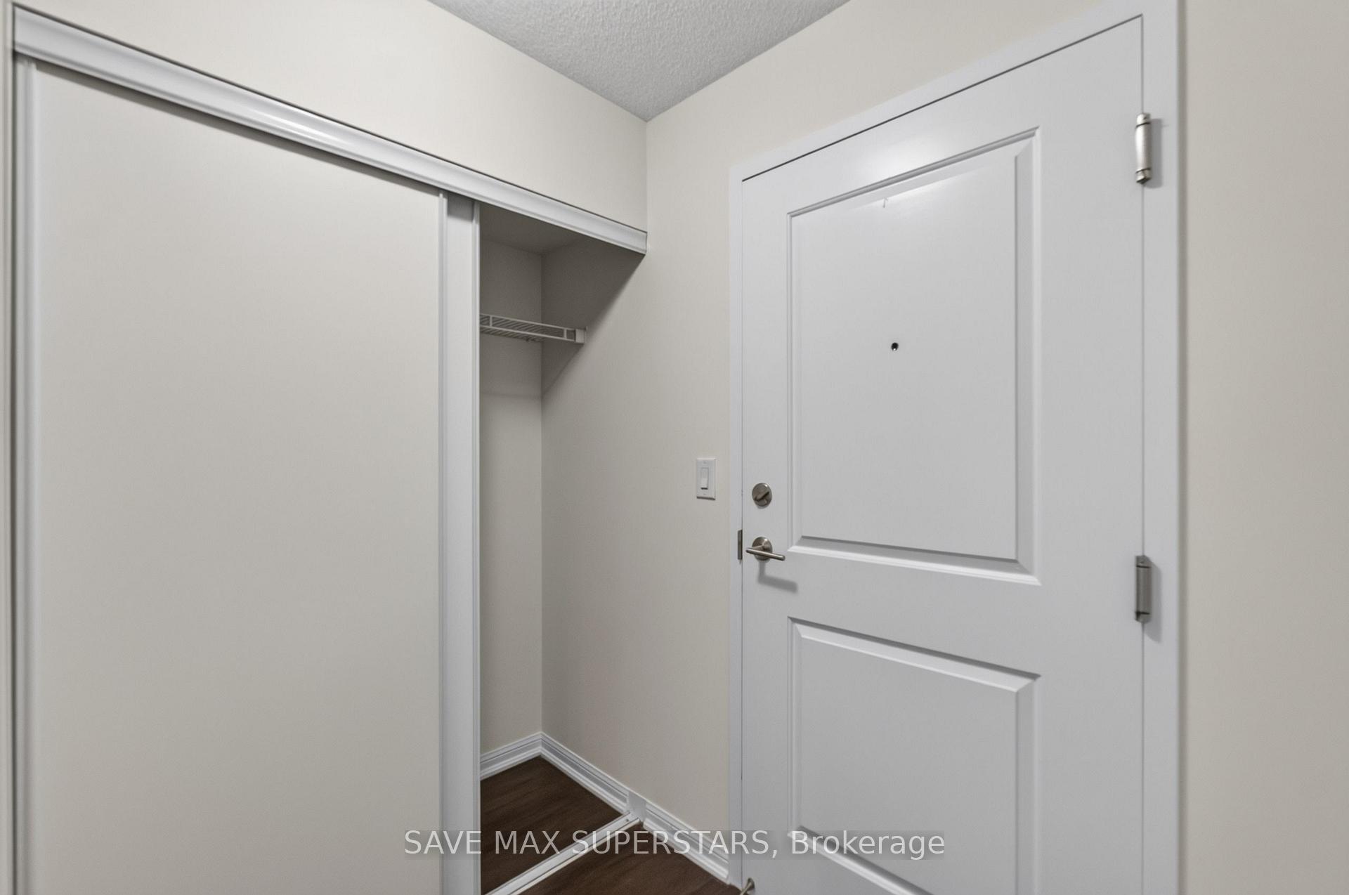 Photo 6 of Unit 714, 35 Bastion Street, Toronto, Niagara — HOMEH