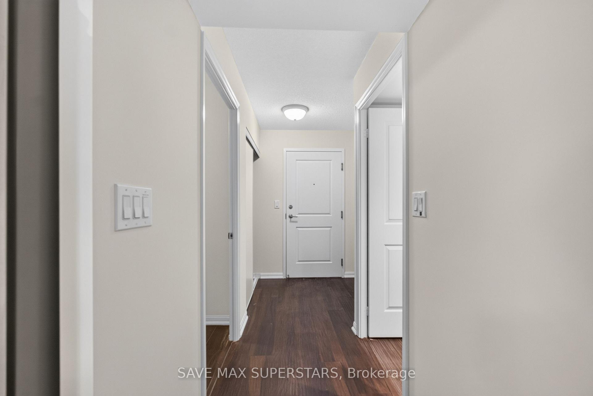 Photo 7 of Unit 714, 35 Bastion Street, Toronto, Niagara — HOMEH