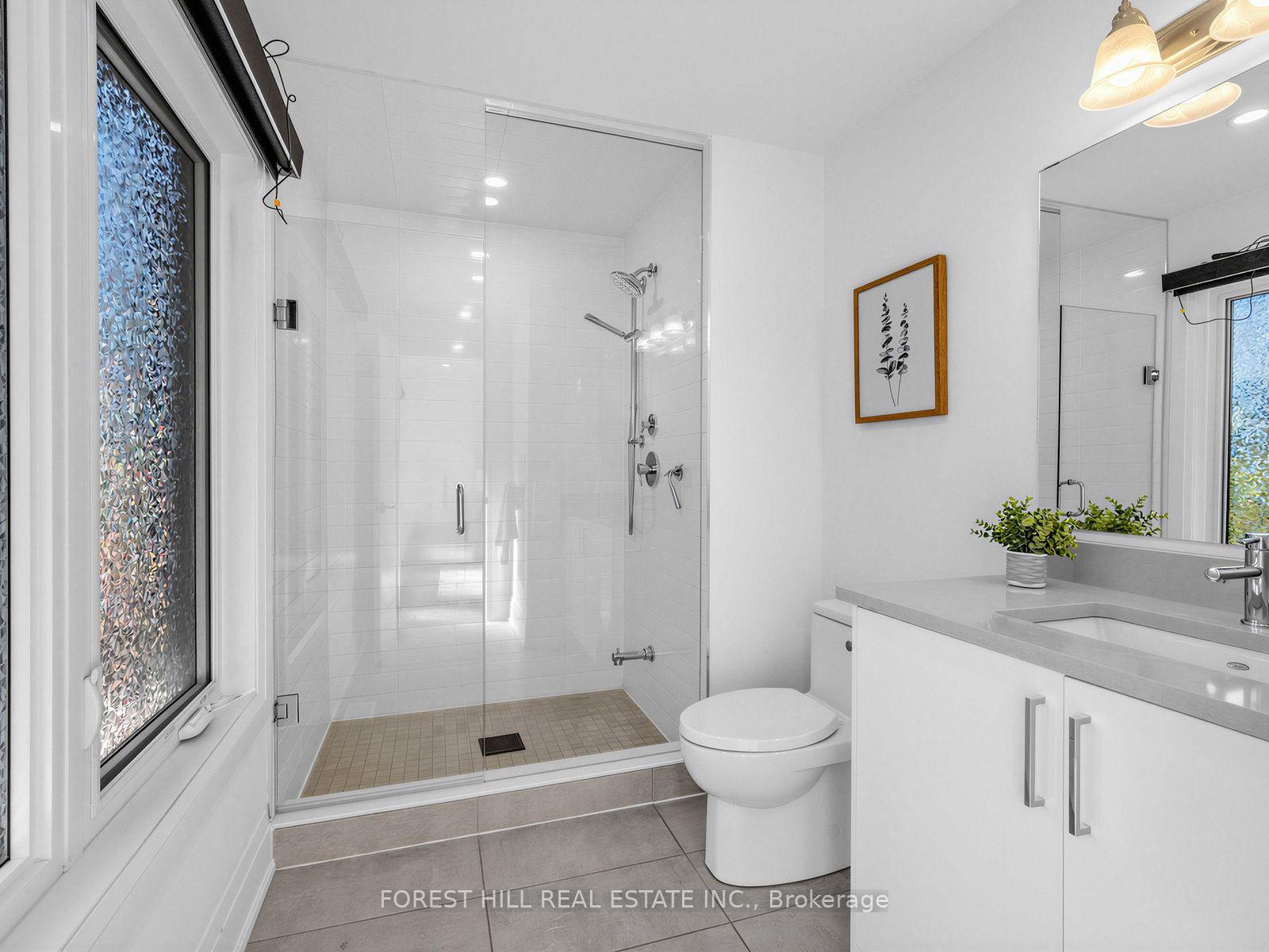 Photo 3 of 2996 Weston Road, North York, Humberlea-Pelmo Park — HOMEH