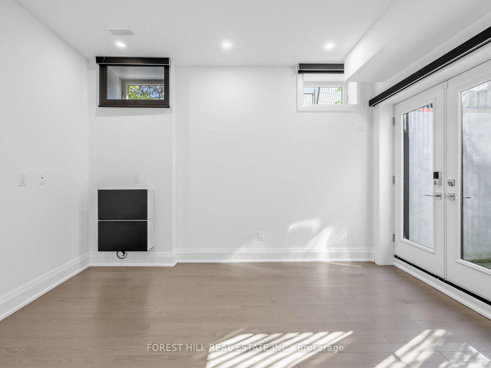 Photo 15 of 2996 Weston Road, North York, Humberlea-Pelmo Park — HOMEH