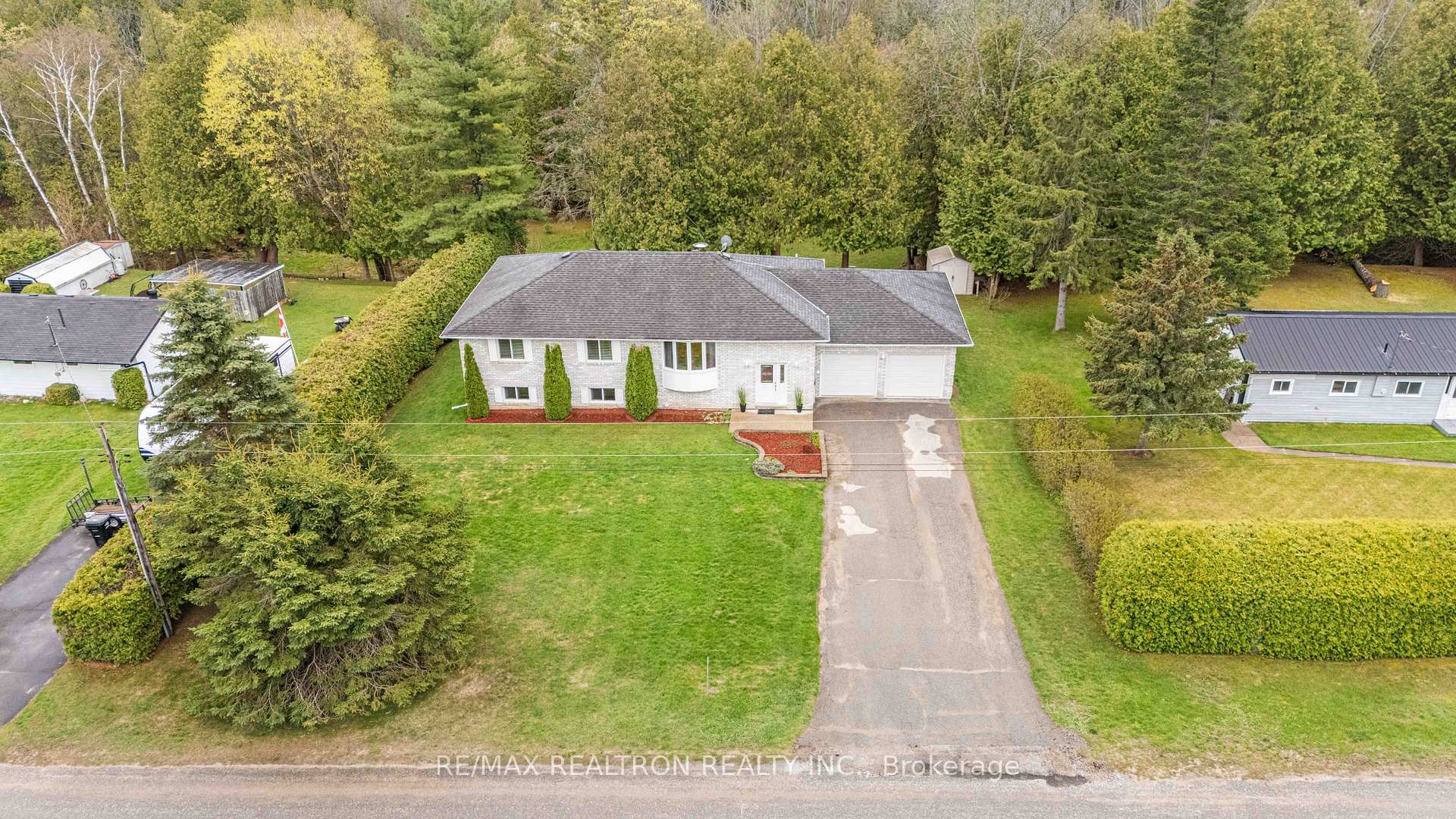 Photo of 8977 Boyne River Road