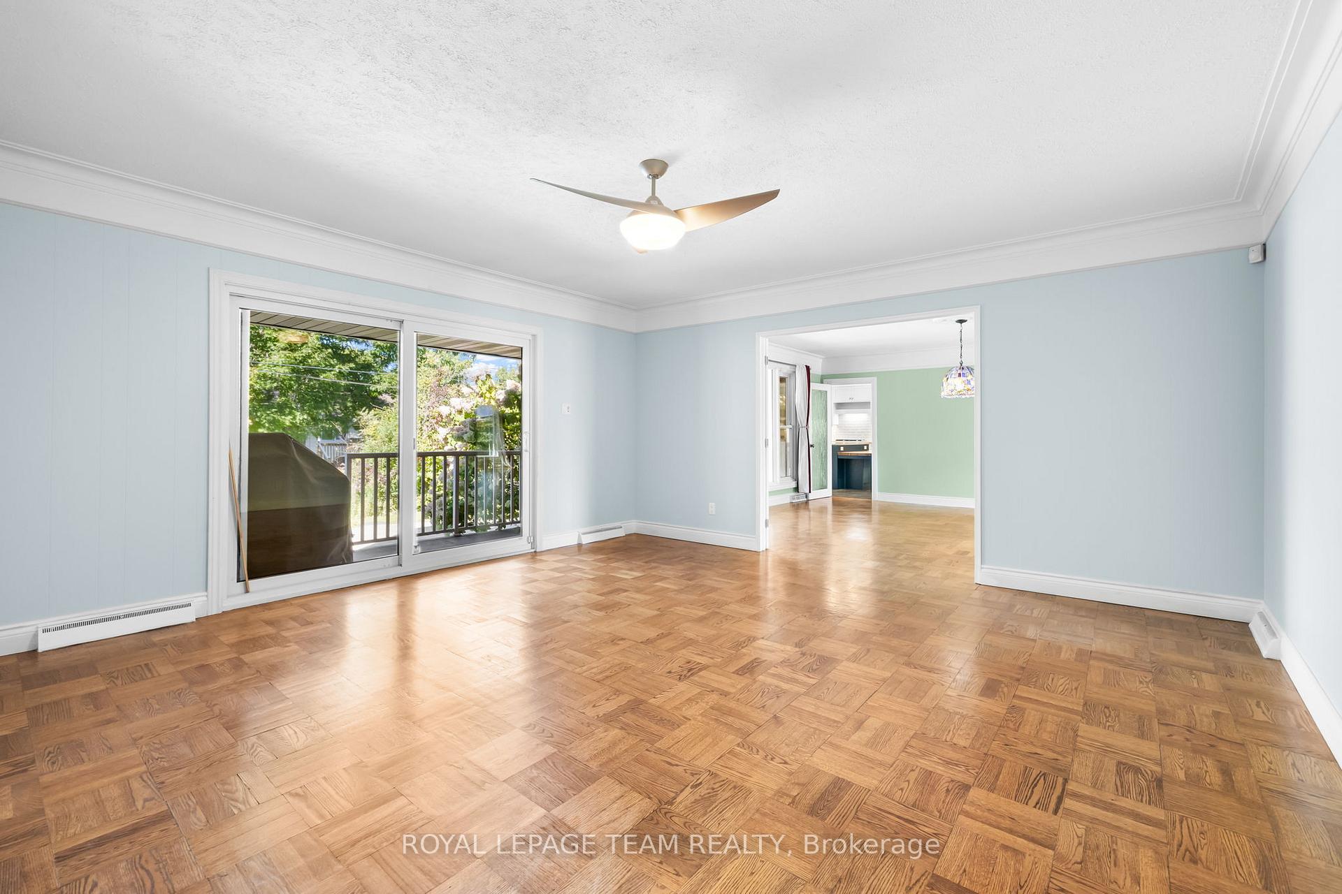 Photo 13 of 447 Simpson Road, Ottawa, Alta Vista/Faircrest Heights — HOMEH