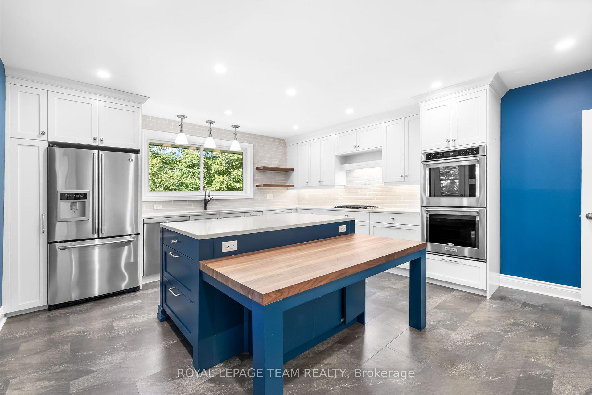 Photo 15 of 447 Simpson Road, Ottawa, Alta Vista/Faircrest Heights — HOMEH