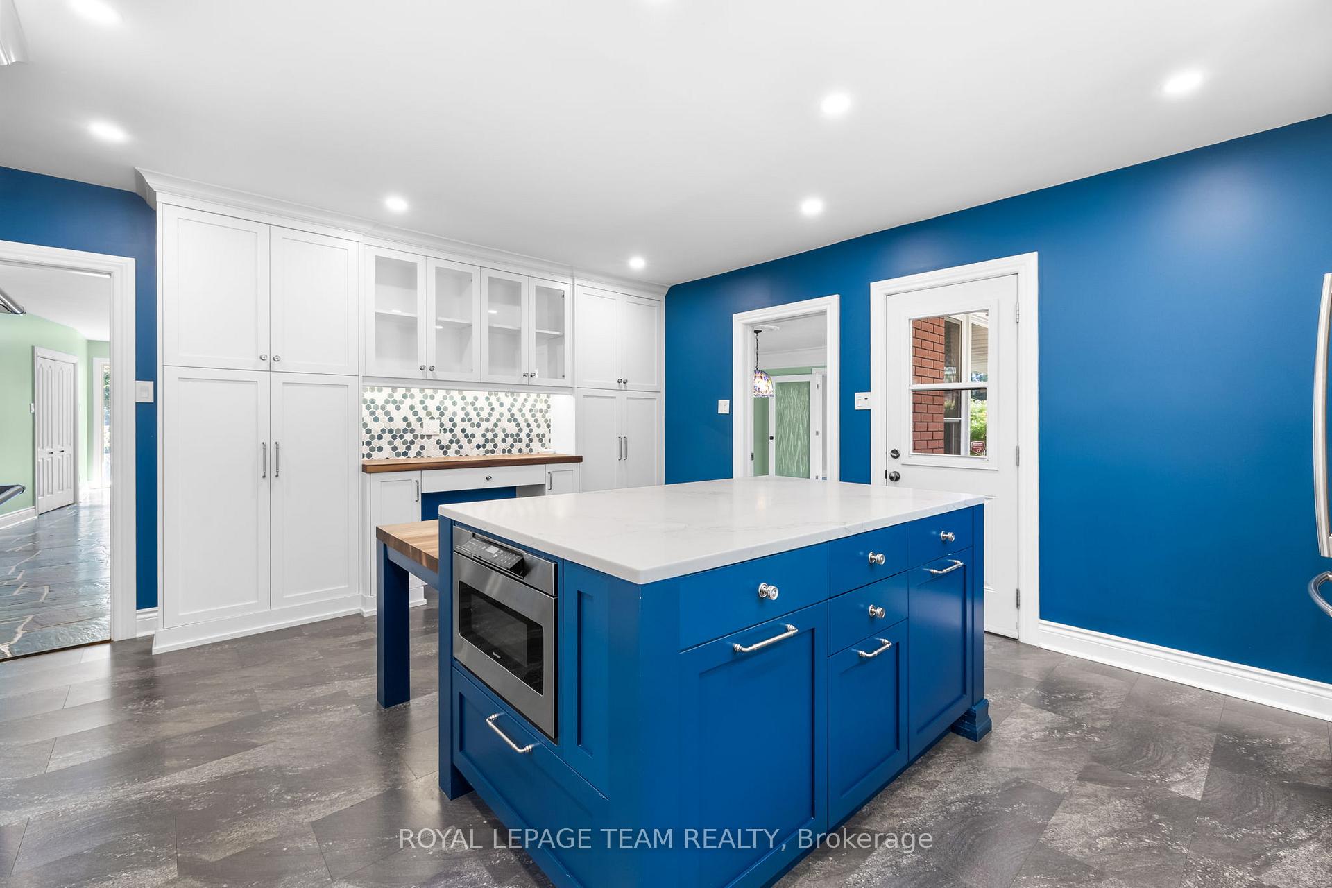 Photo 21 of 447 Simpson Road, Ottawa, Alta Vista/Faircrest Heights — HOMEH