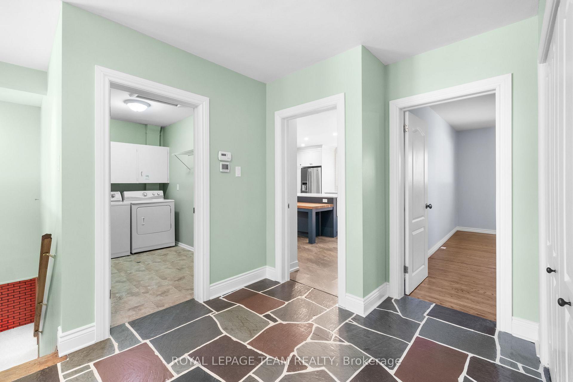 Photo 24 of 447 Simpson Road, Ottawa, Alta Vista/Faircrest Heights — HOMEH