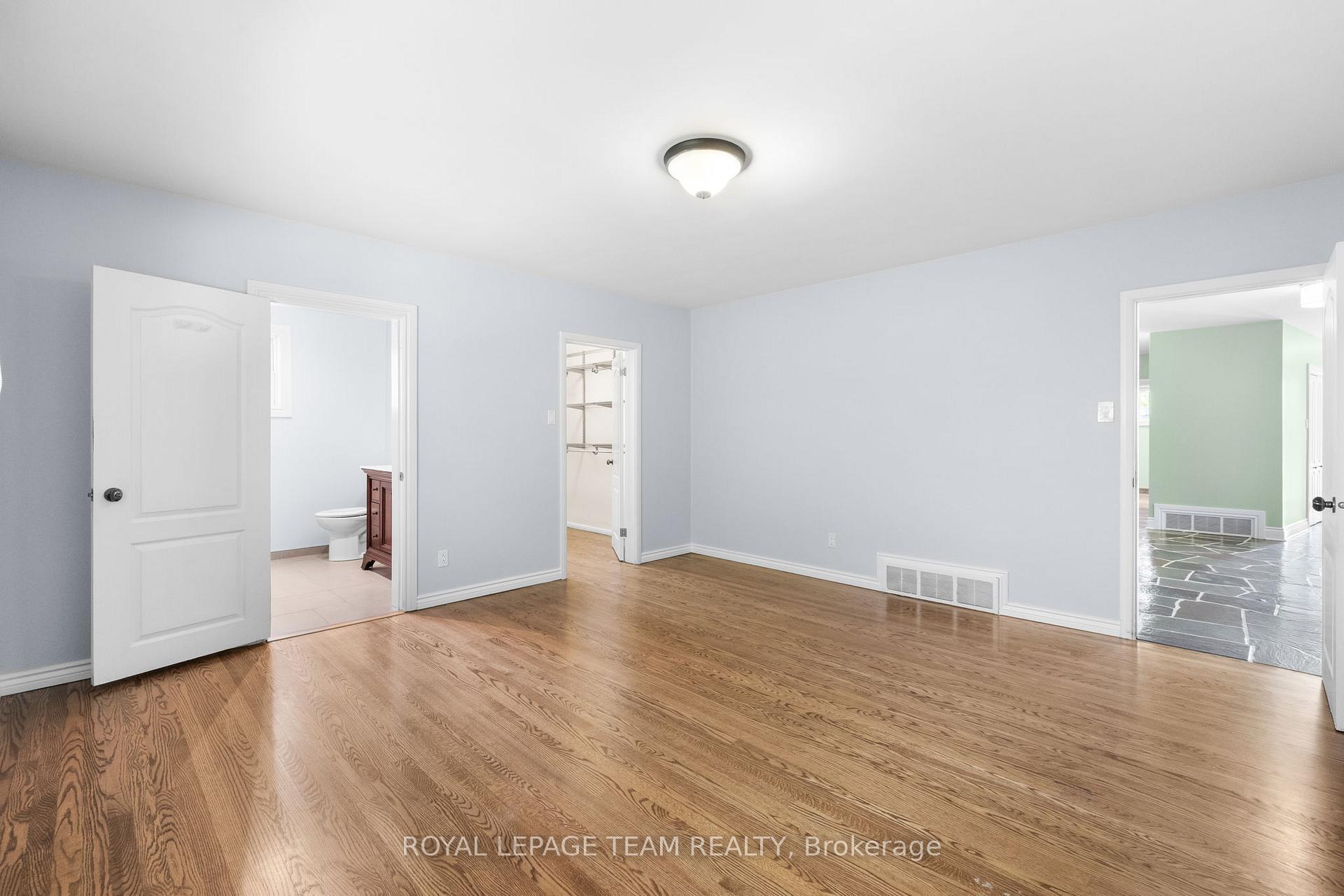 Photo 26 of 447 Simpson Road, Ottawa, Alta Vista/Faircrest Heights — HOMEH